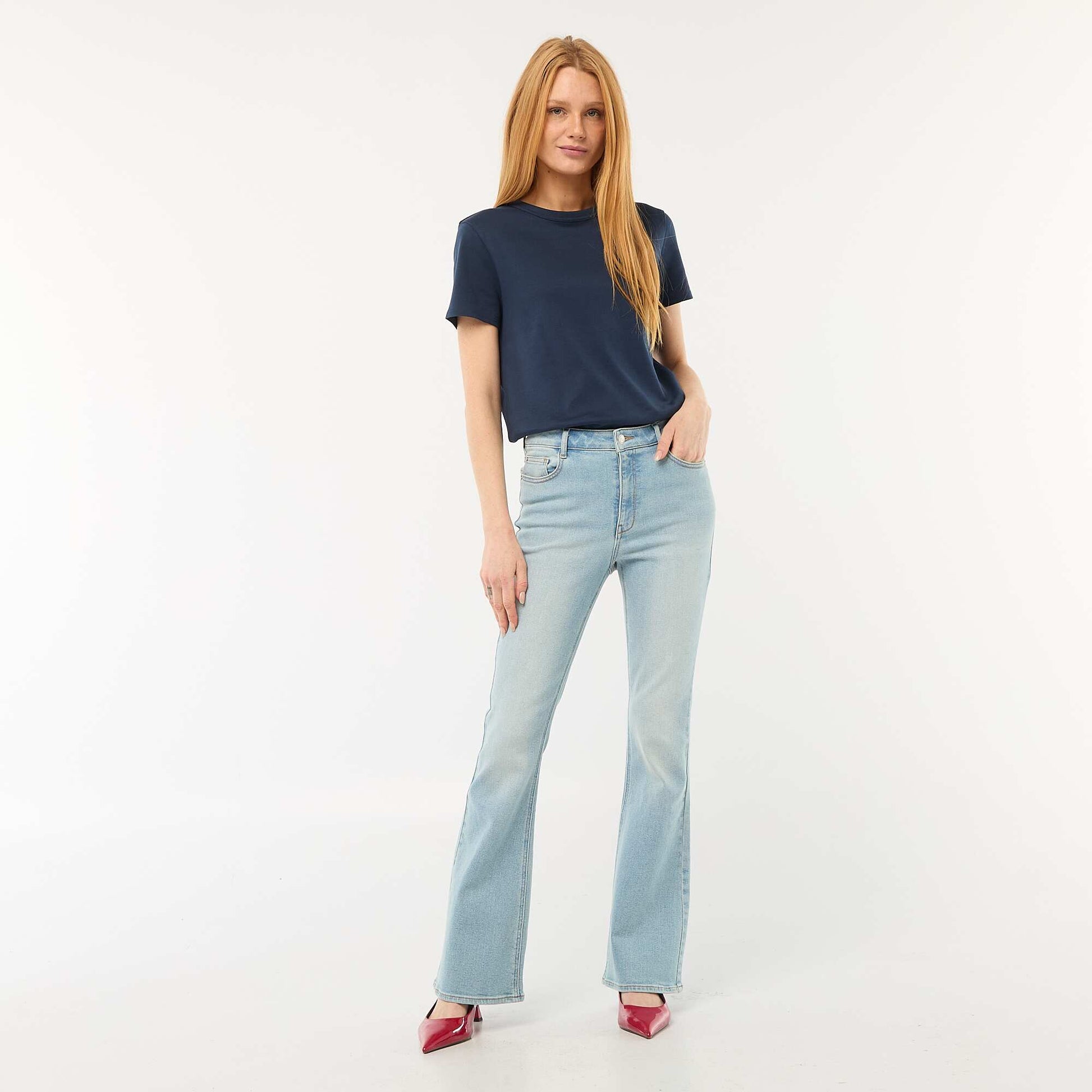 Jean corte flare/bootcut de tiro alto AZUL