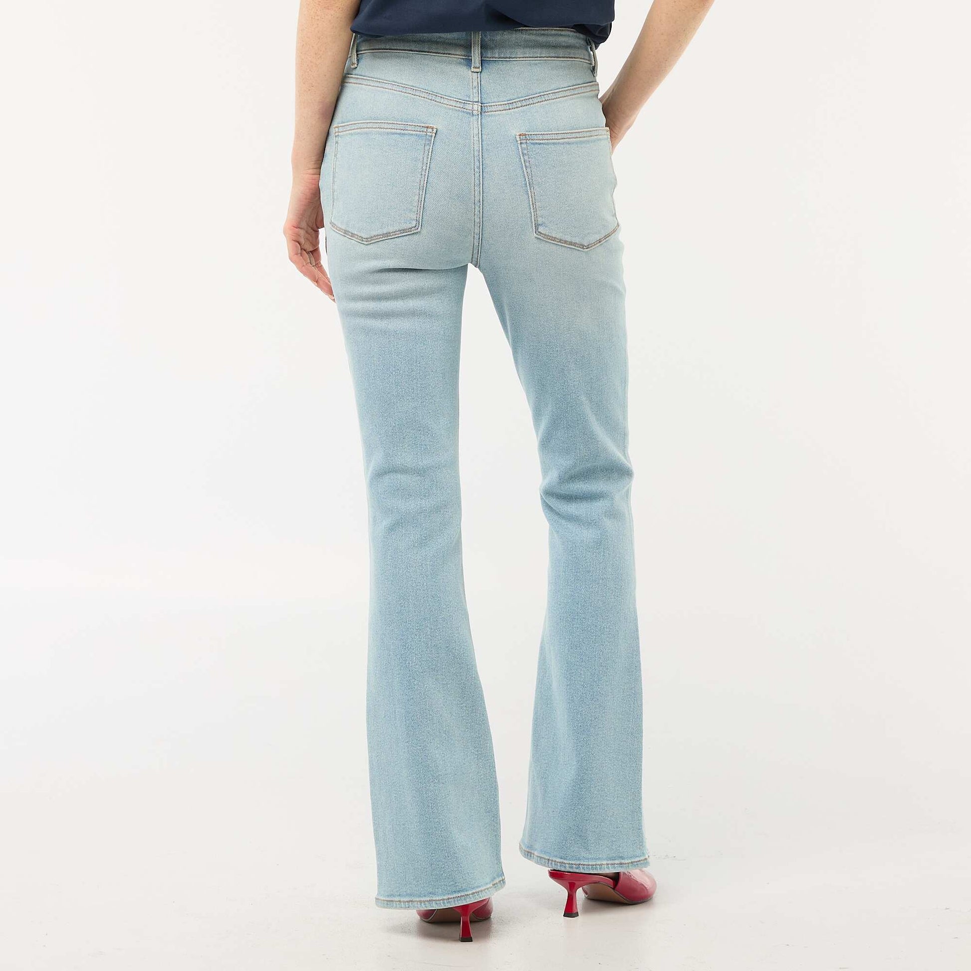 Jean corte flare/bootcut de tiro alto AZUL
