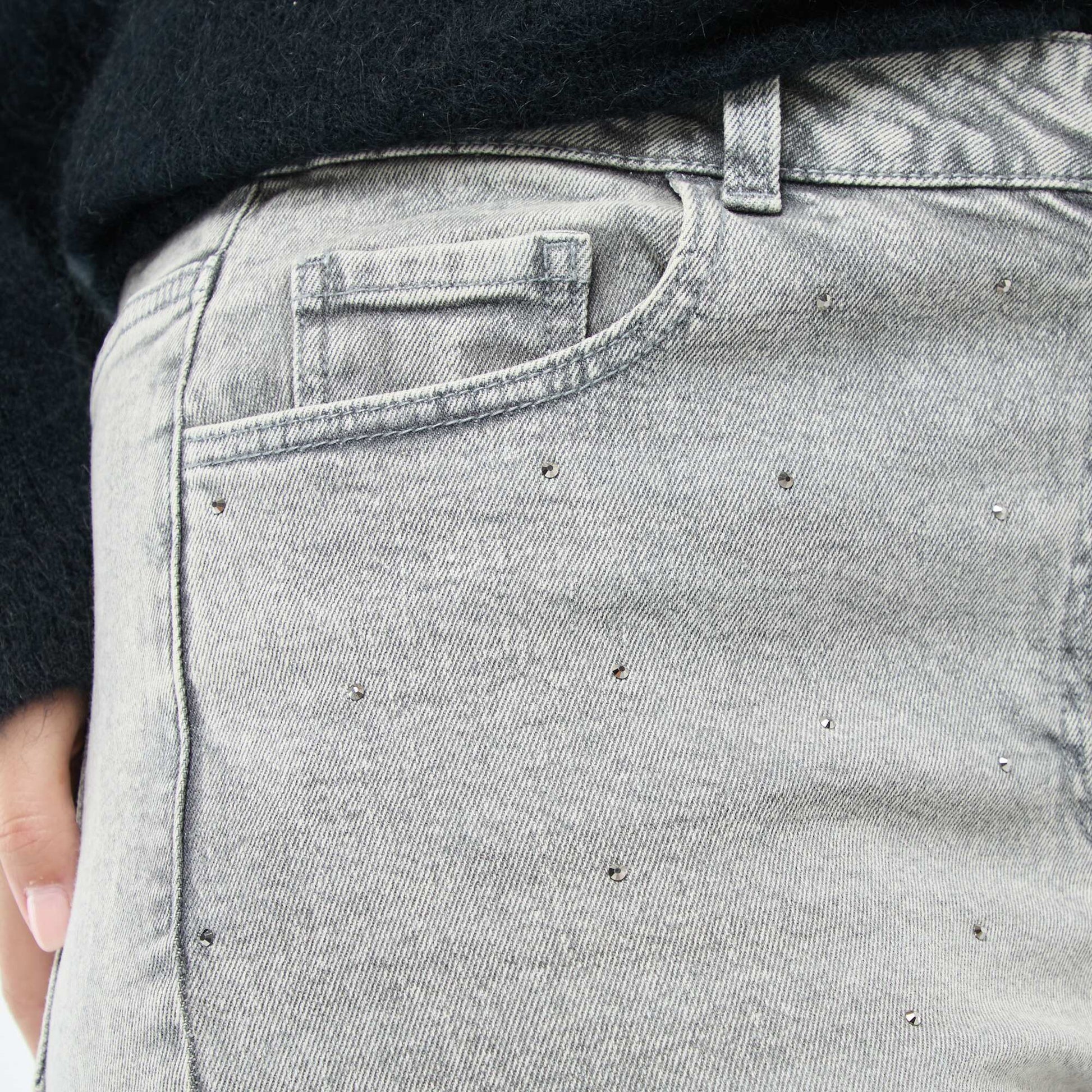 Jean de tiro alto con strass GRIS