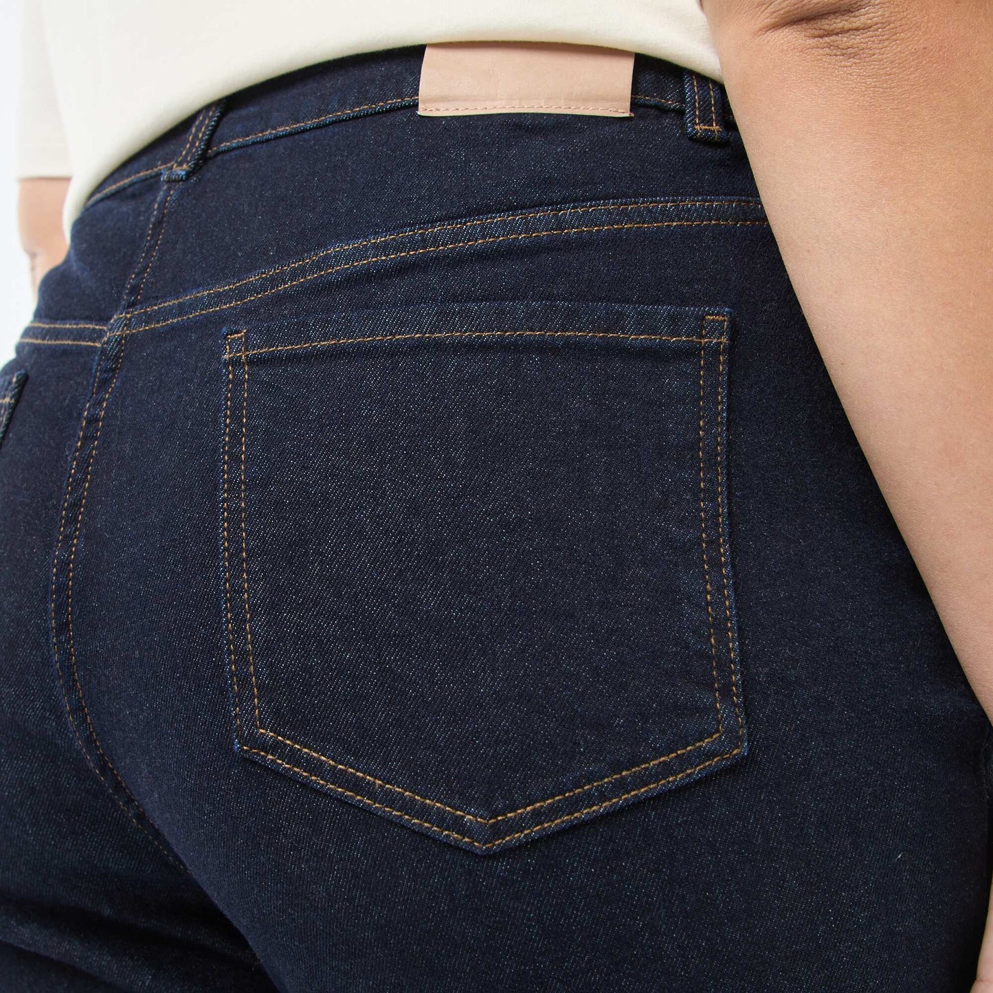 Jean de tiro alto con strass AZUL