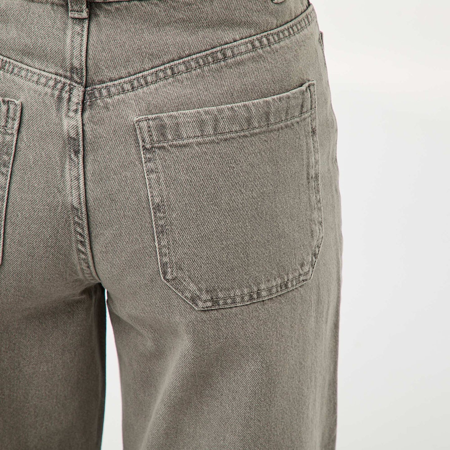 Pantalón jean wide liso GRIS