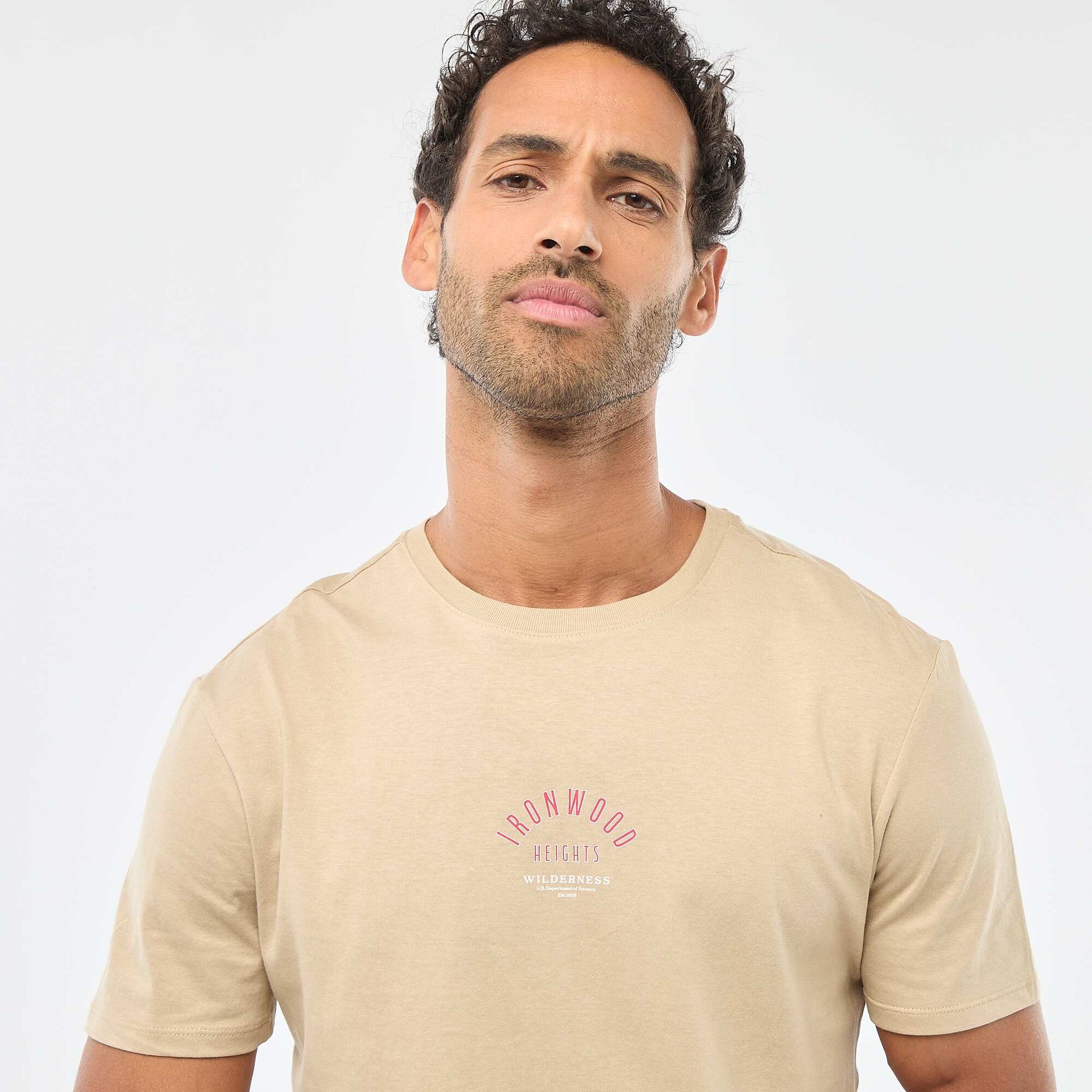 Camiseta de cuello redondo y manga corta estampada BEIGE