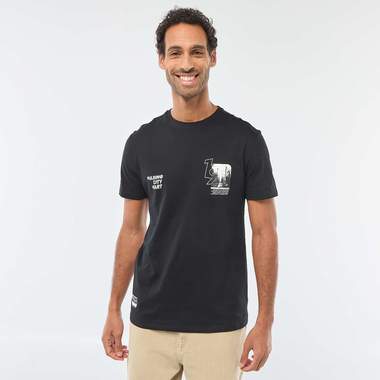 Camiseta de cuello redondo y manga corta estampada NEGRO