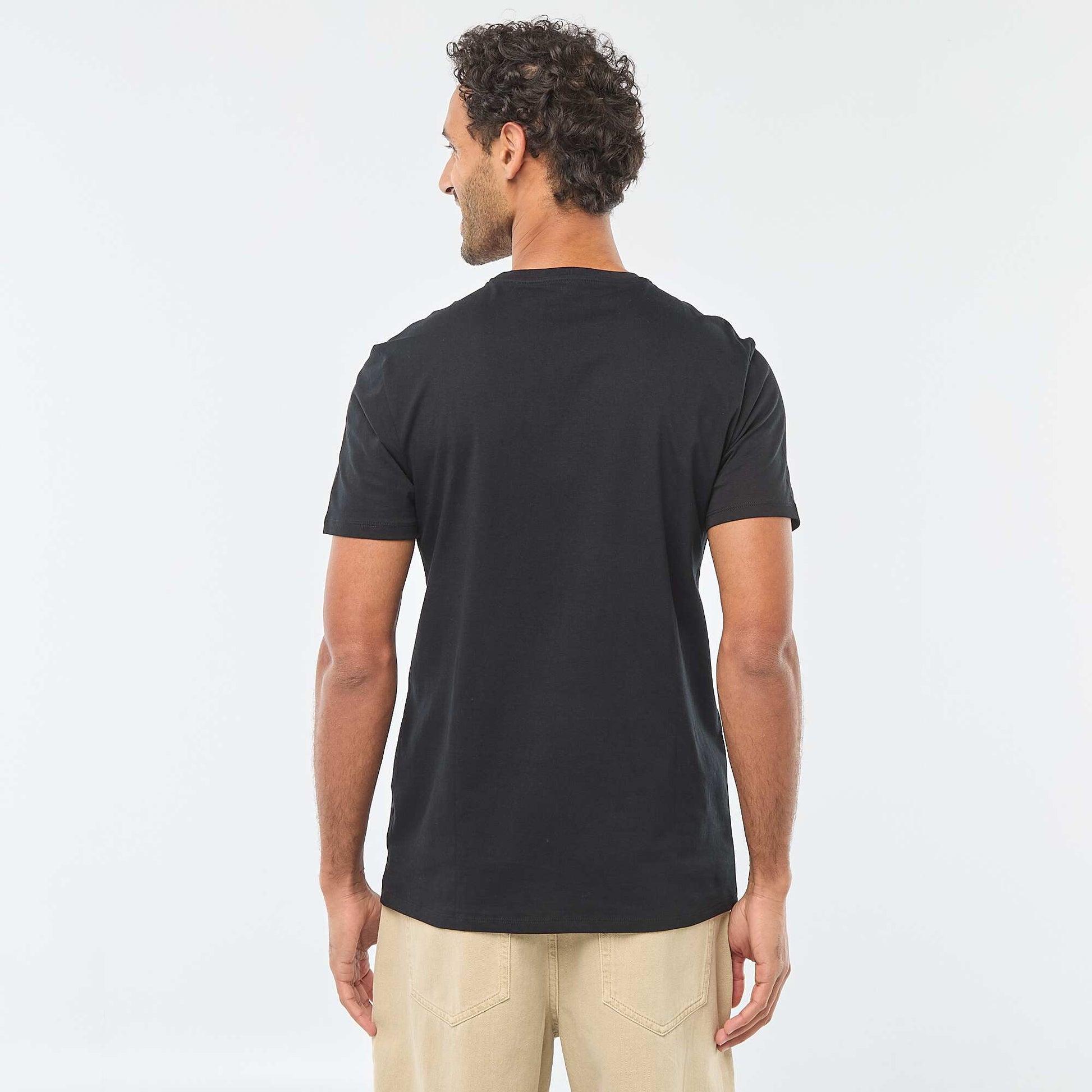 Camiseta de cuello redondo y manga corta estampada NEGRO