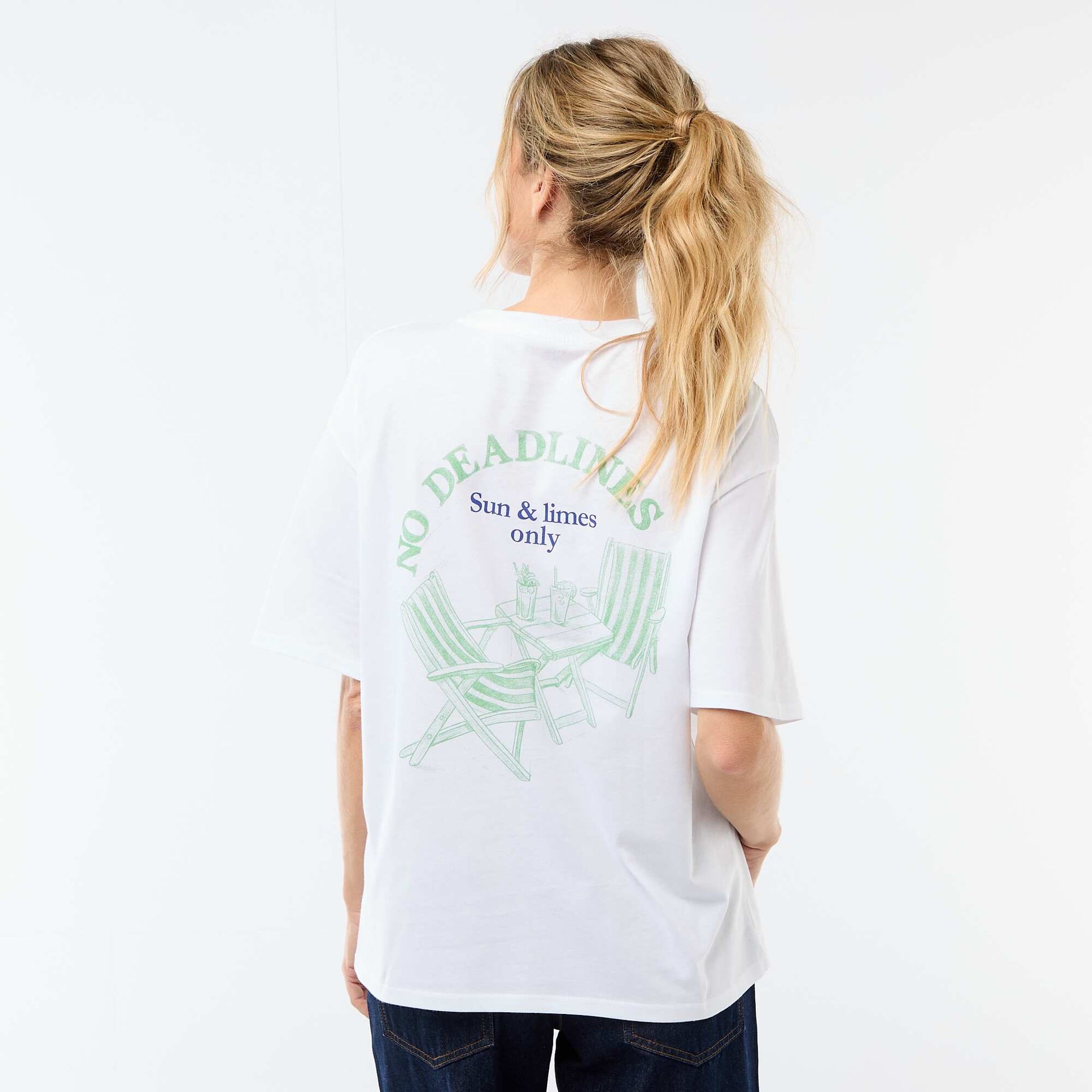 Camiseta oversize con mensaje BLANCO
