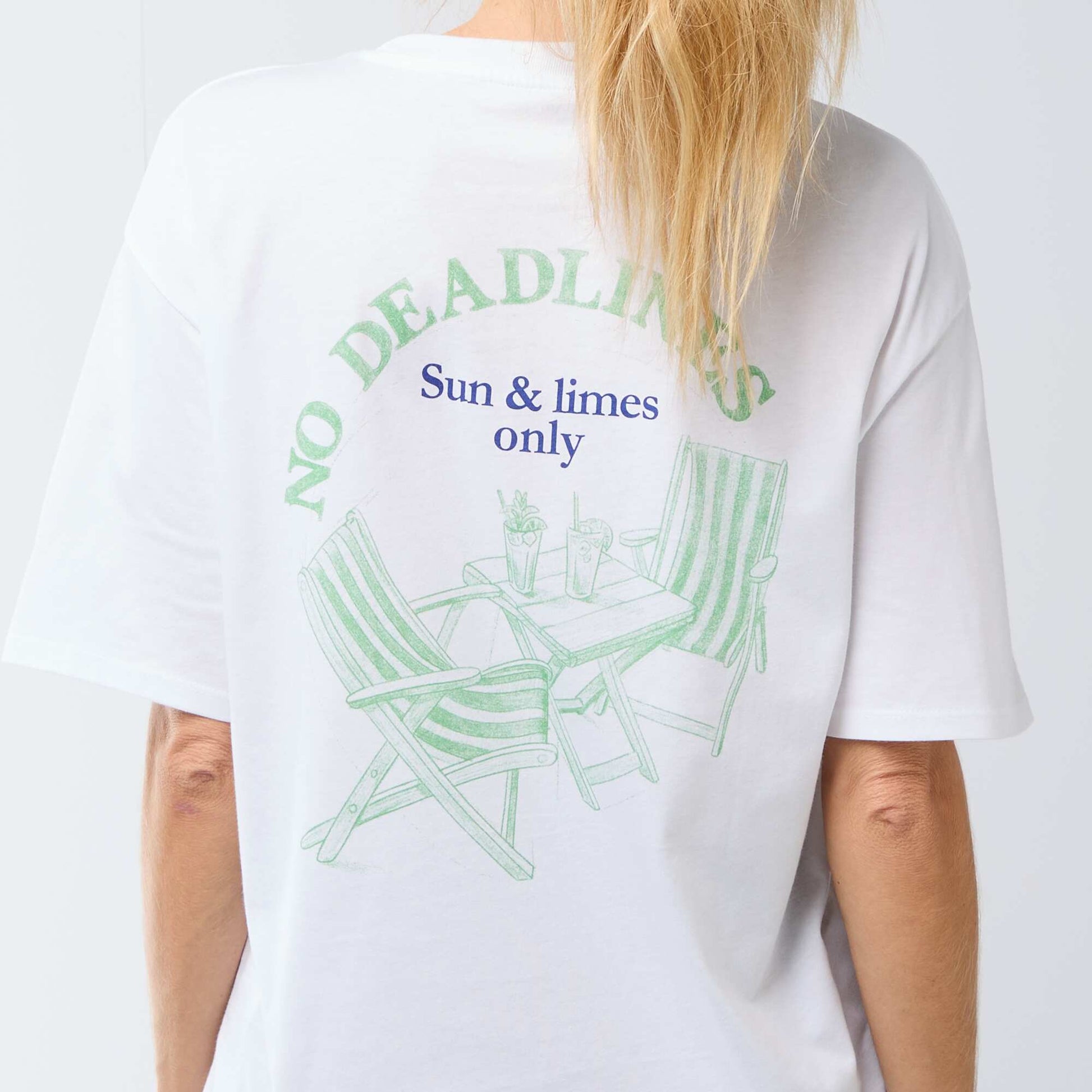 Camiseta oversize con mensaje BLANCO