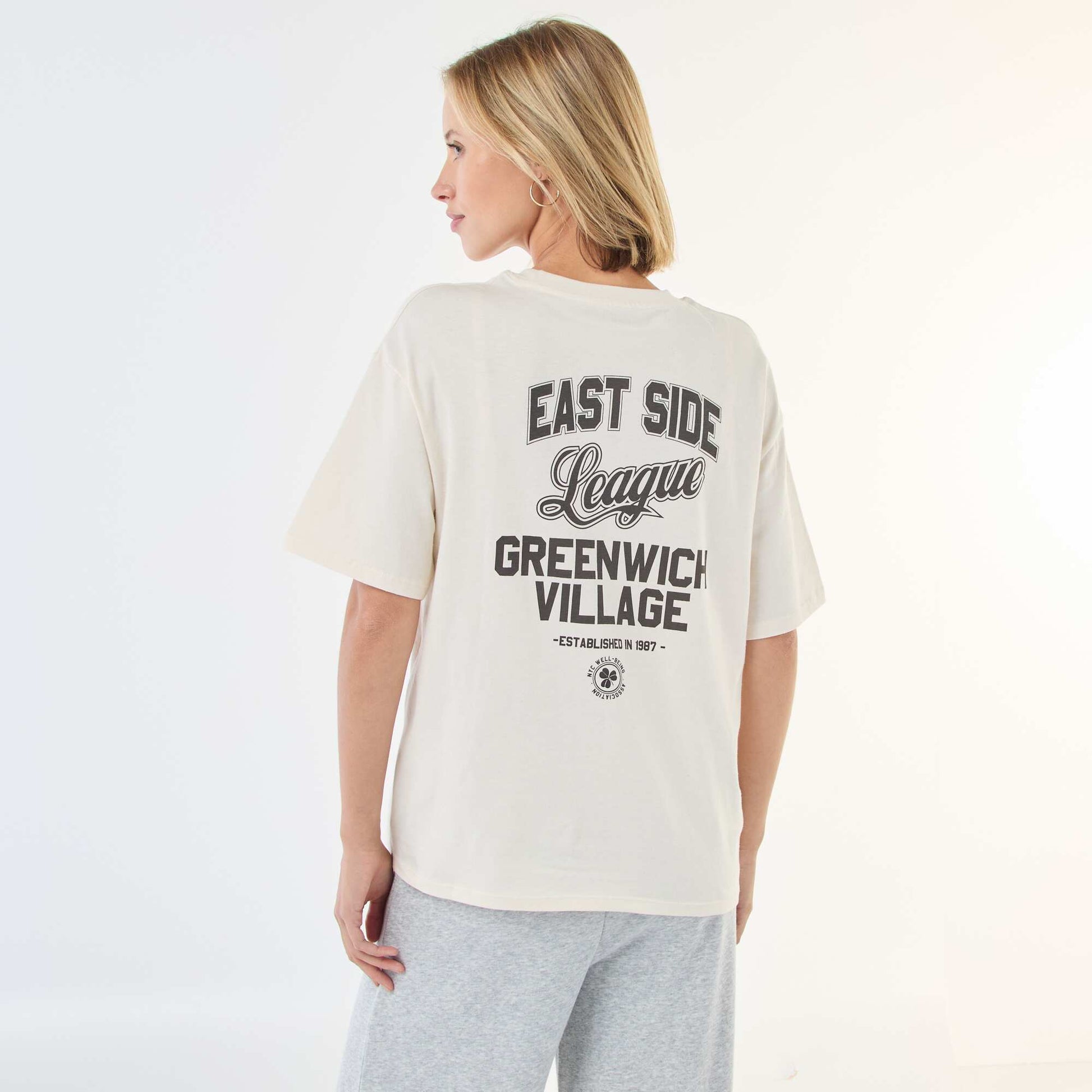 Camiseta oversize con mensaje BLANCO