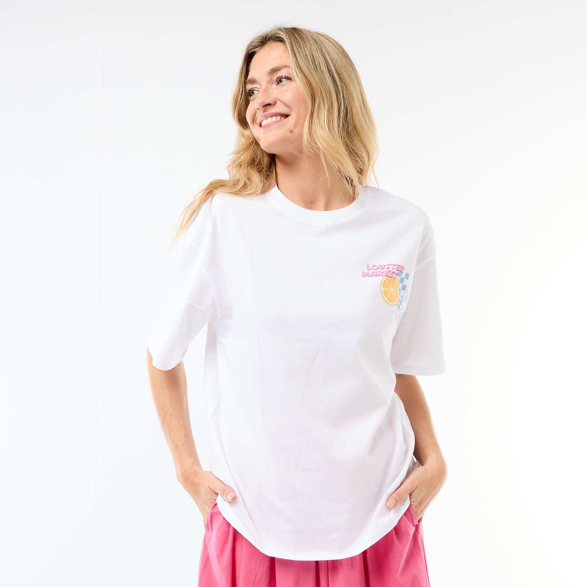 Camiseta oversize con mensaje BLANCO