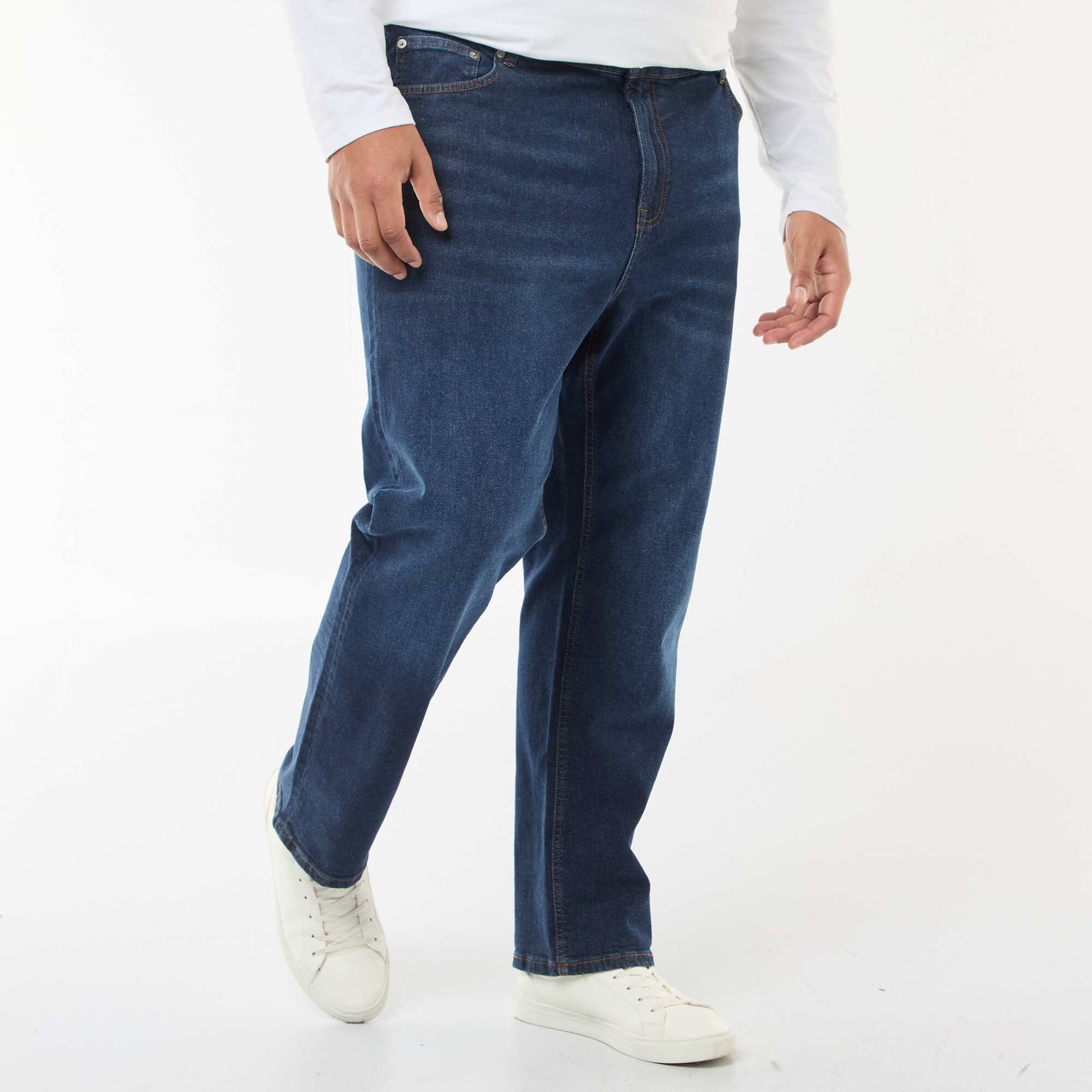 Jean regular / corte recto con 5 bolsillos AZUL