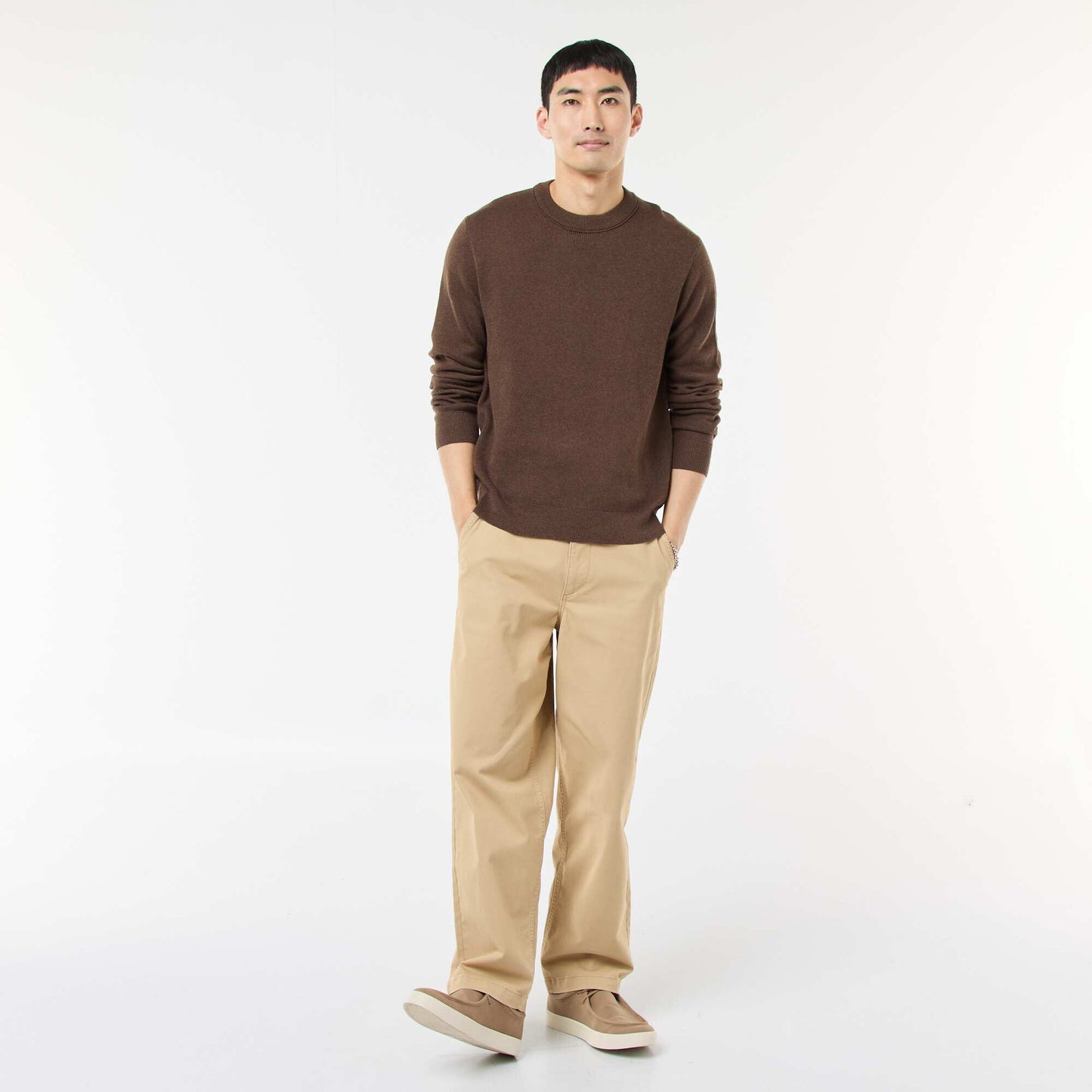 Sweater liso de cuello redondo MARRON
