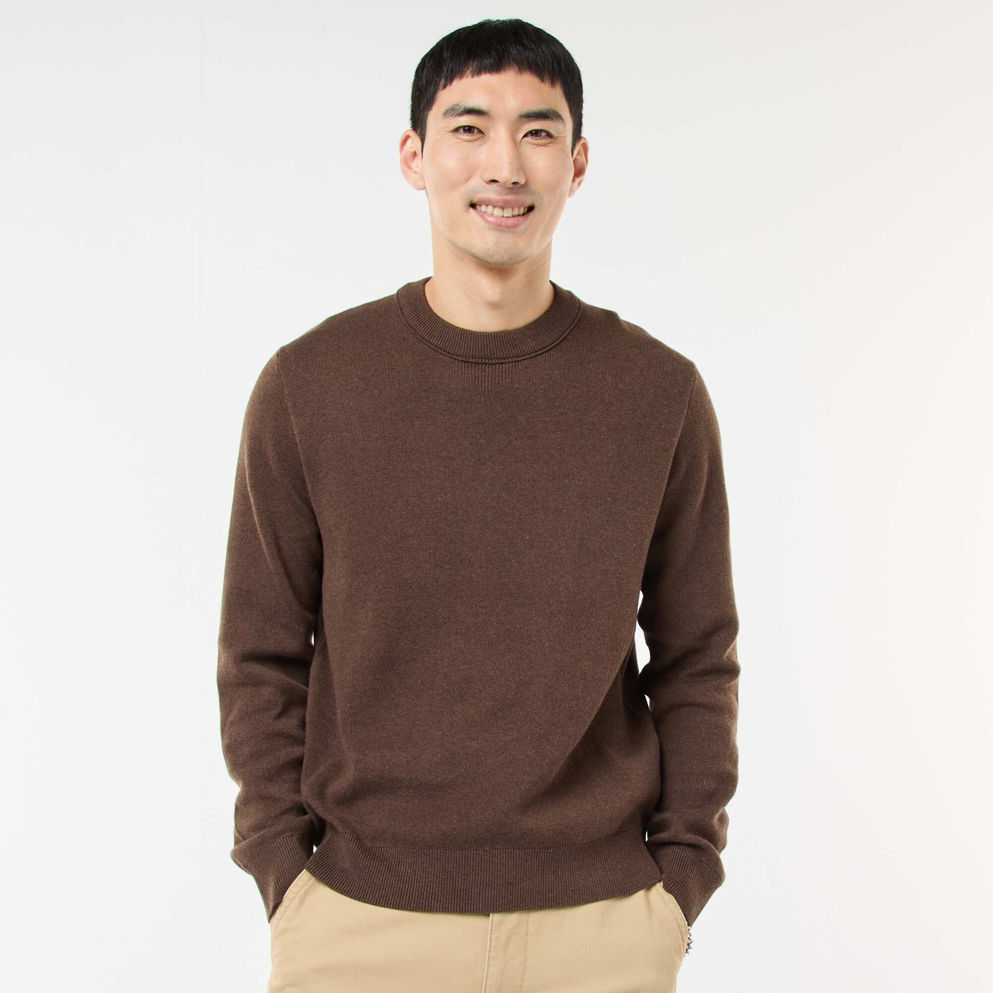 Sweater liso de cuello redondo MARRON