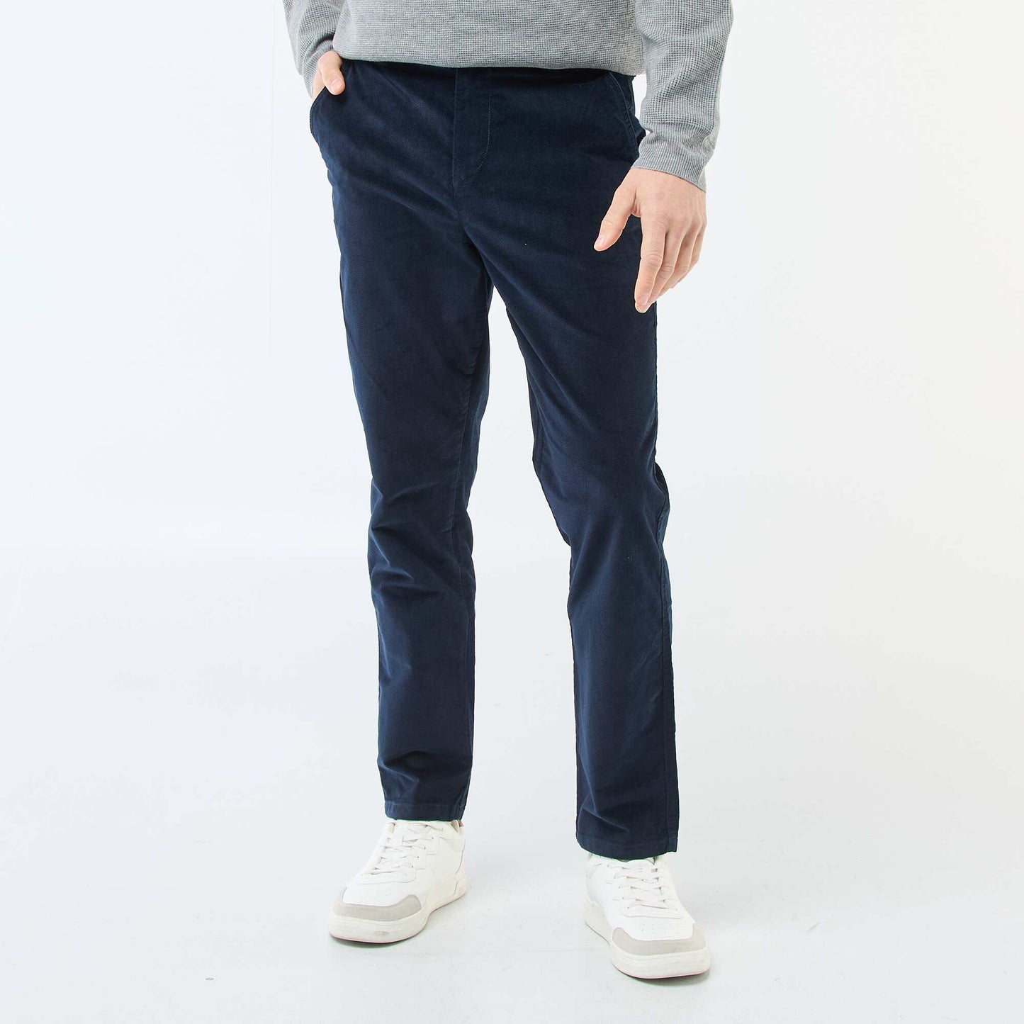 Pantalón chino de pana corte estándar AZUL