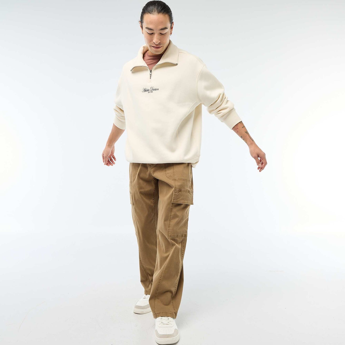 Pantalón multibolsillos liso corte recto / Regular Fit MARRON