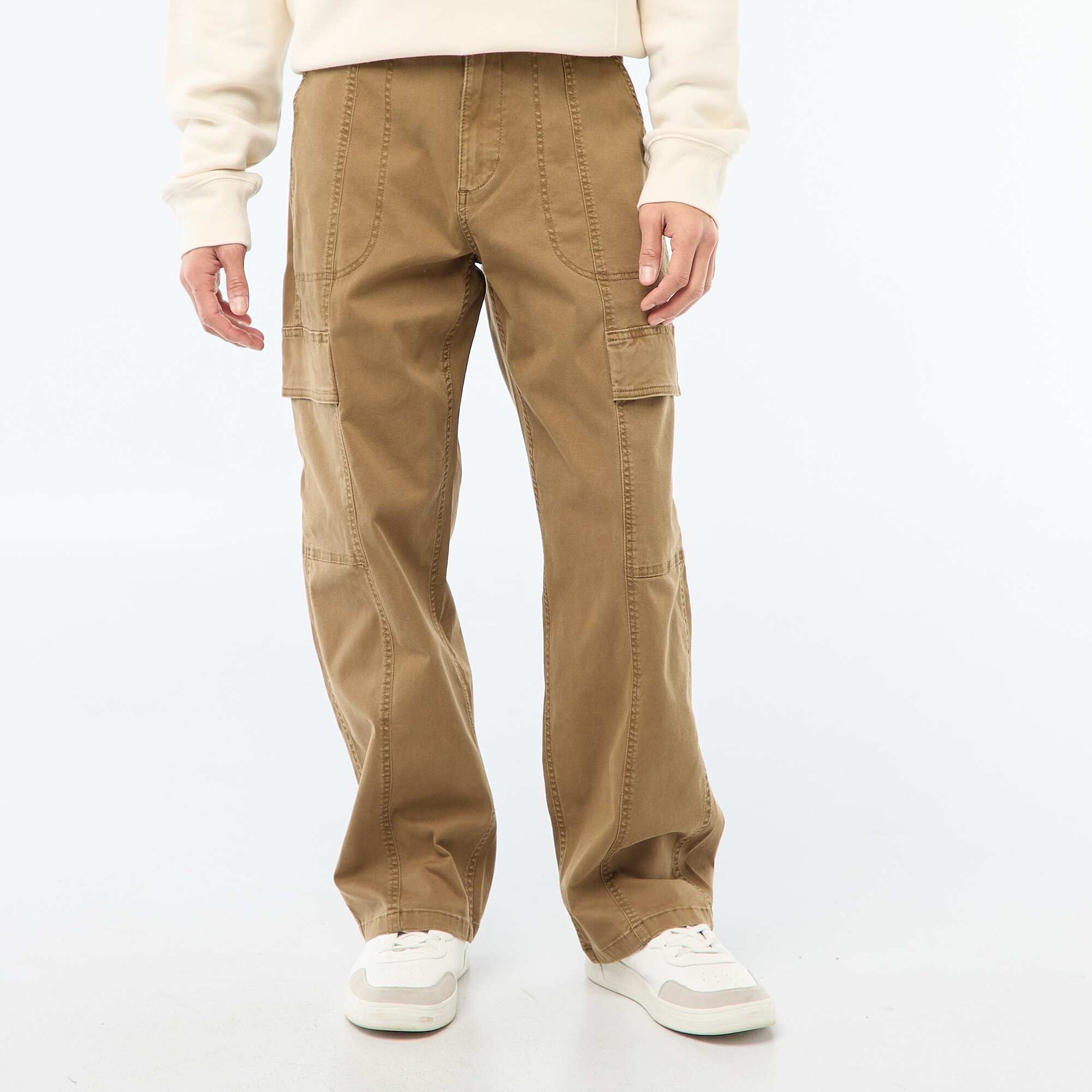 Pantalón multibolsillos liso corte recto / Regular Fit MARRON