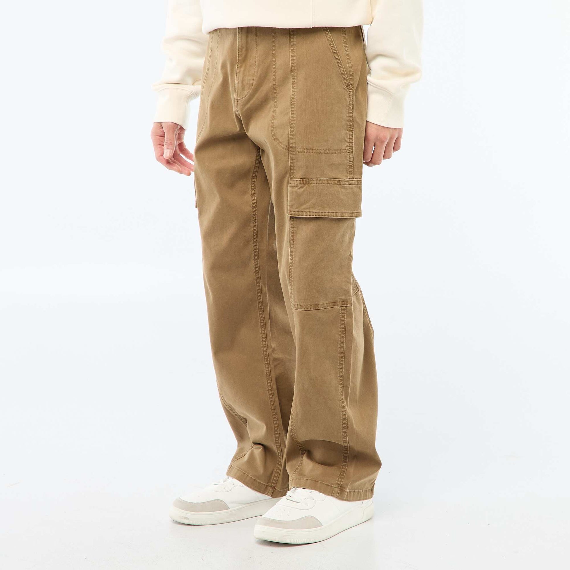 Pantalón multibolsillos liso corte recto / Regular Fit MARRON