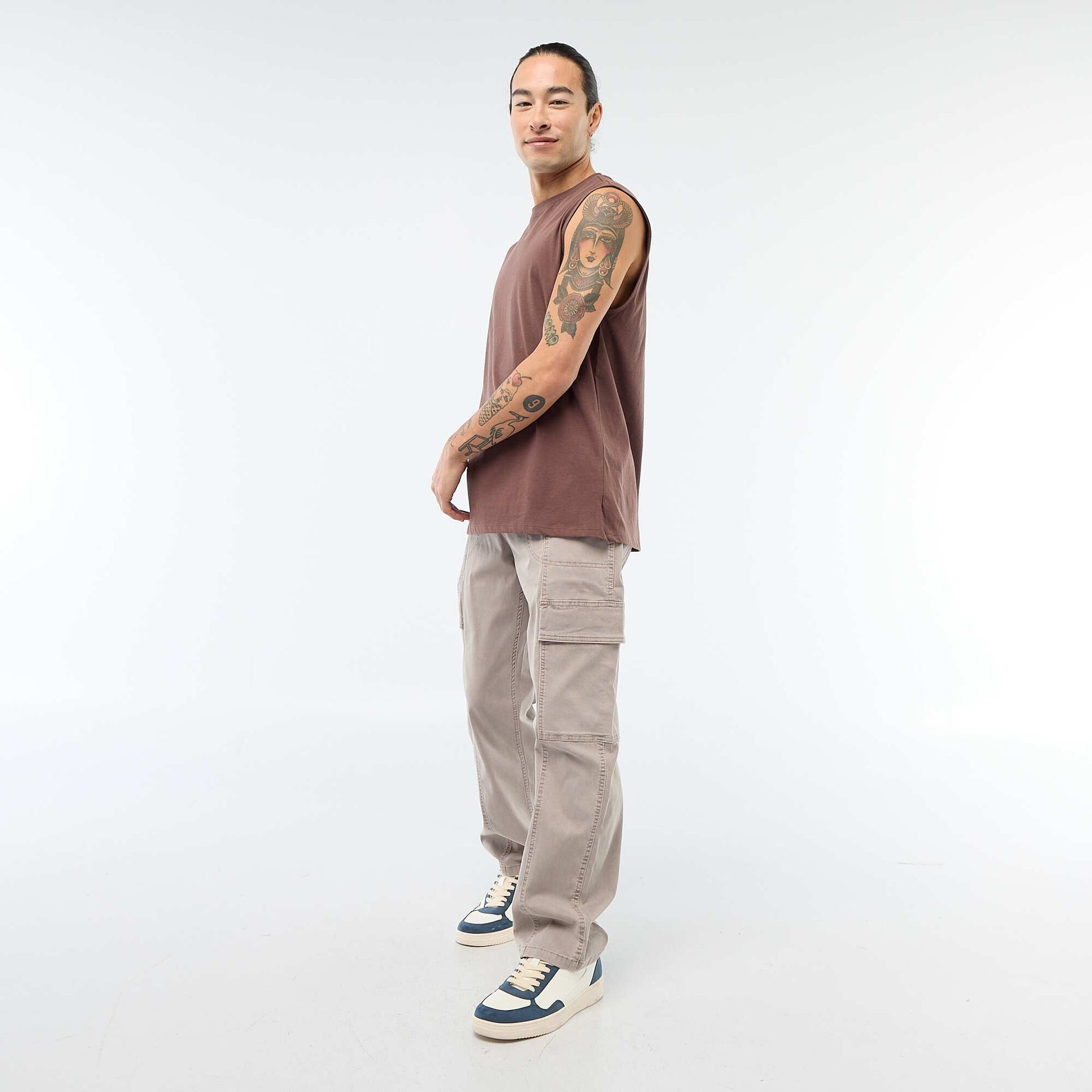Pantalón multibolsillos liso corte recto / Regular Fit GRIS