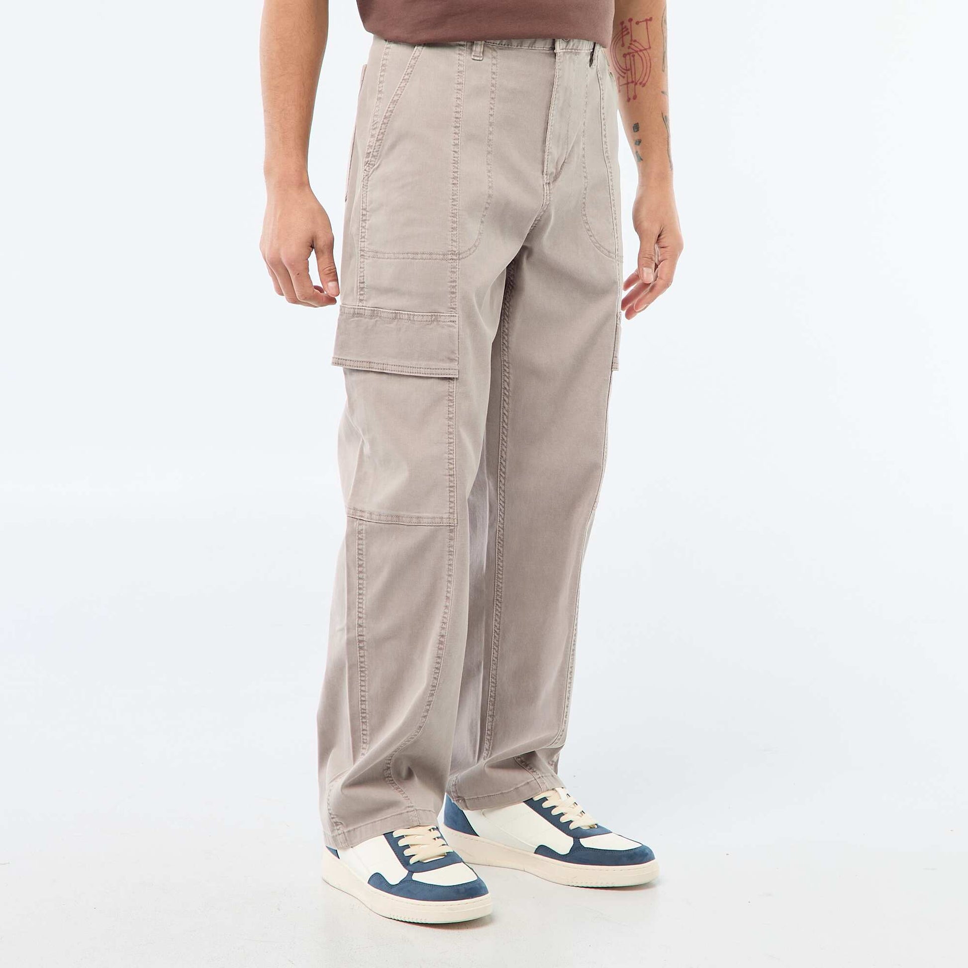 Pantalón multibolsillos liso corte recto / Regular Fit GRIS