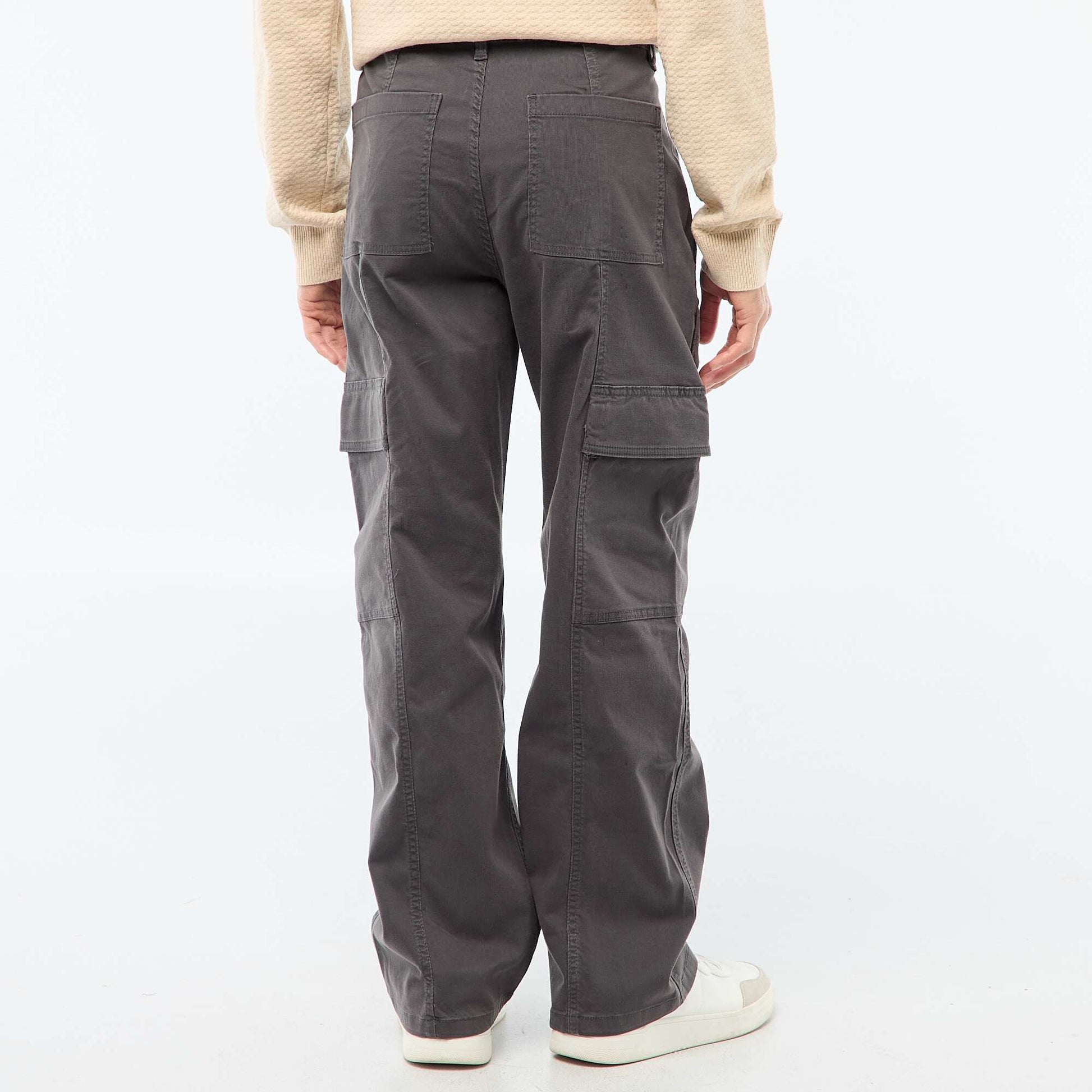 Pantalón multibolsillos liso corte recto / Regular Fit NEGRO