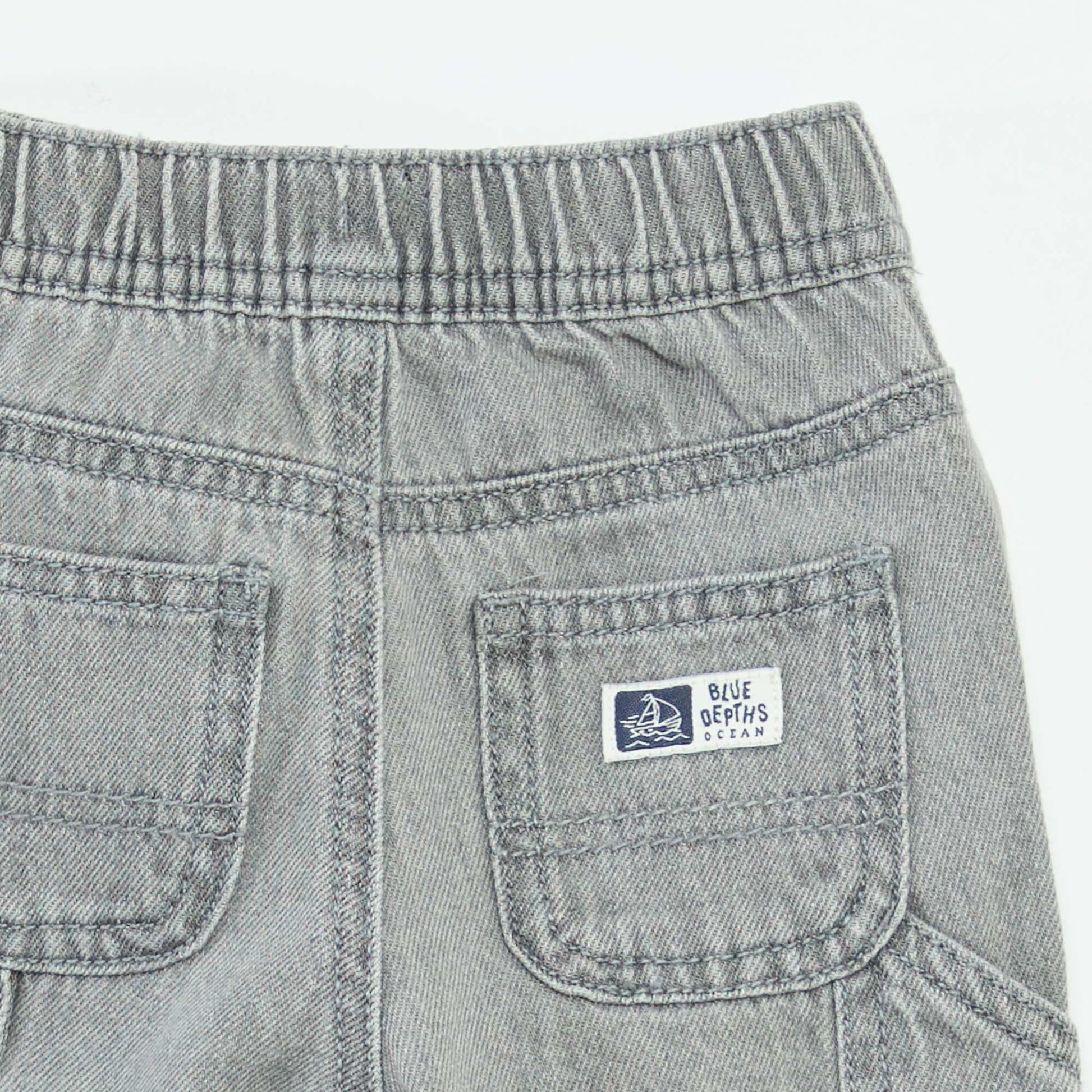 Jean ancho con cintura ajustable GRIS