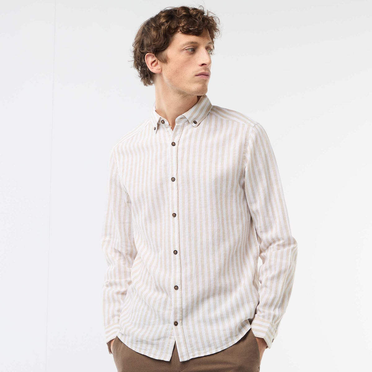 Camisa de lino y algodón a rayas BEIGE