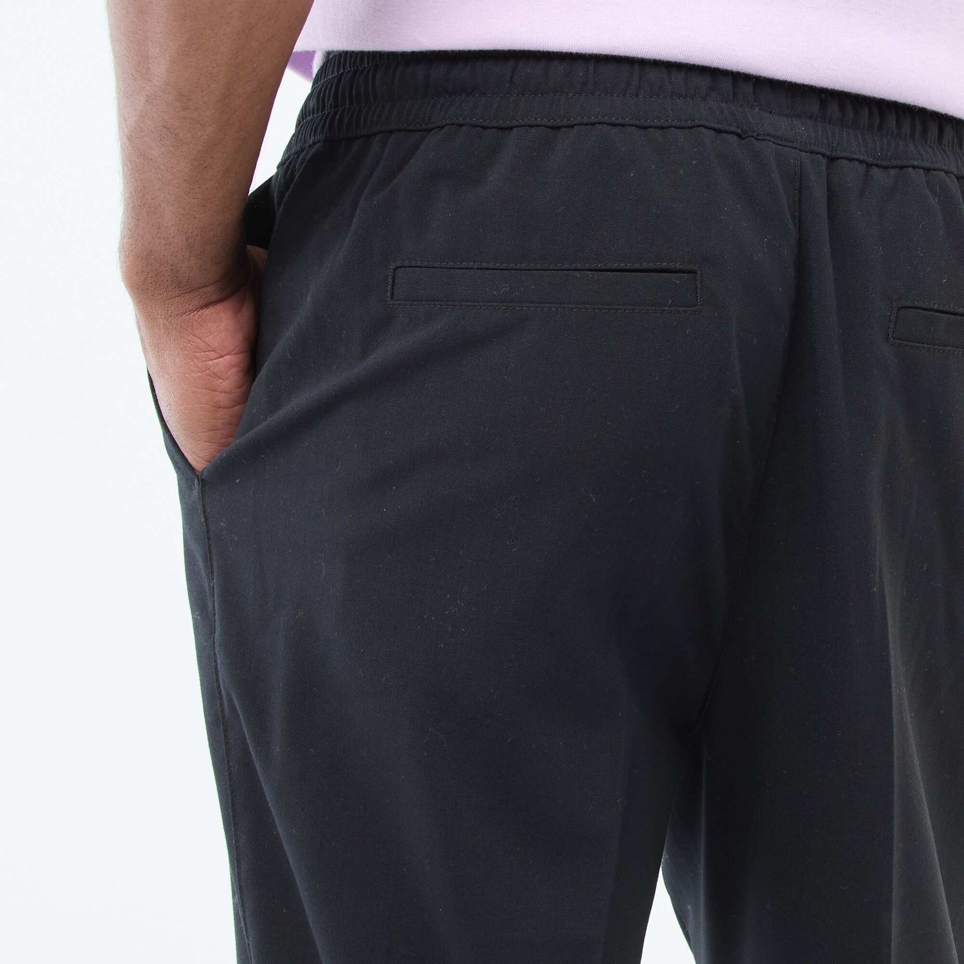 Pantalón estilo 'jogger' liso NEGRO