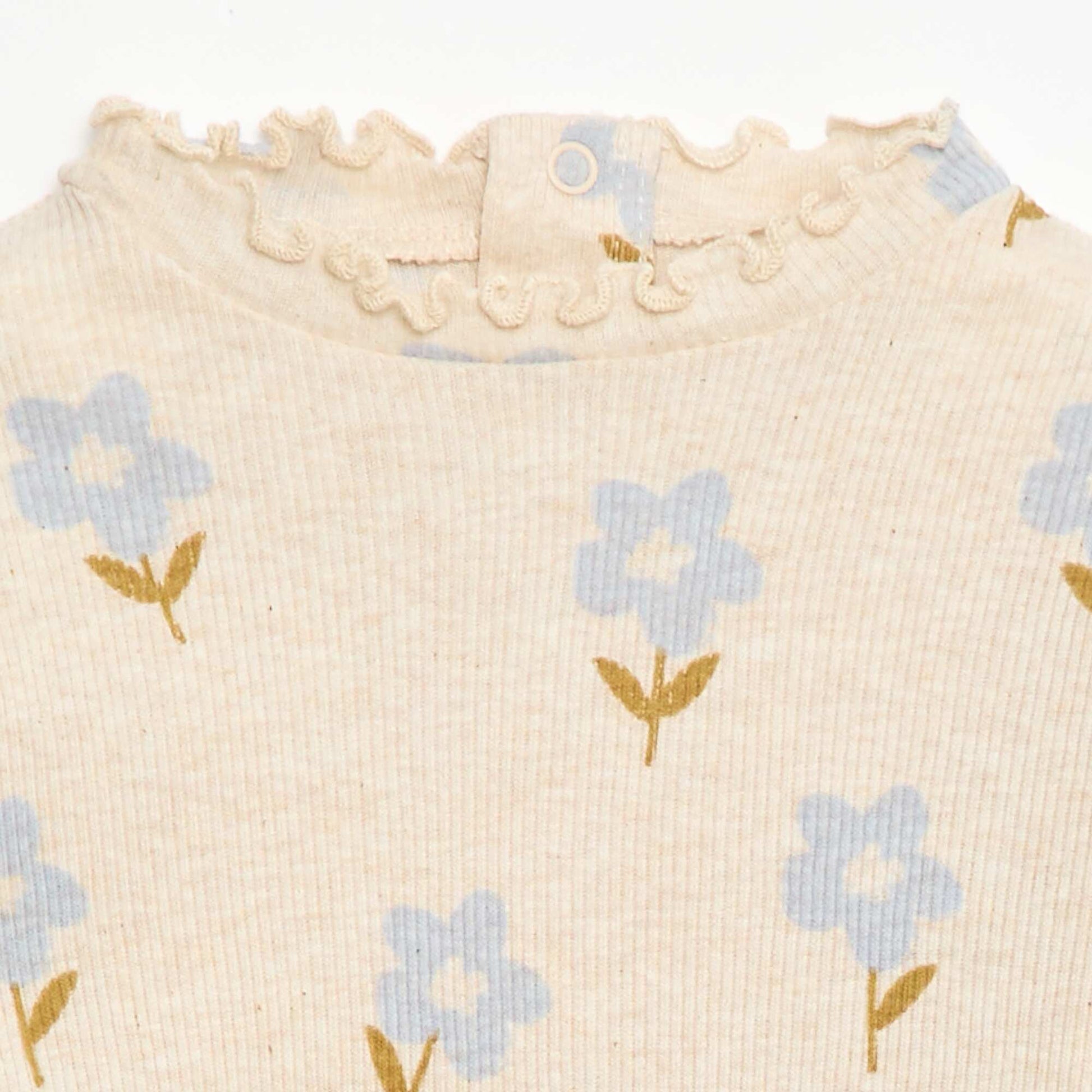 Camiseta de canalé con cuello ondulado BEIGE