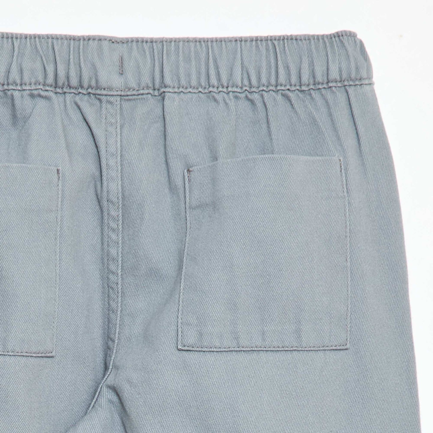 Pantalón estilo jogger GRIS
