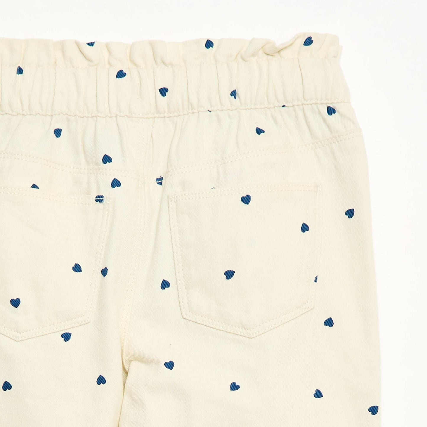Pantalón jean corte mom con estampado BLANCO