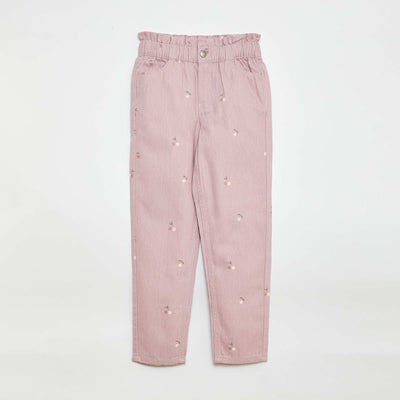 Pantalón jean corte mom con estampado ROSA