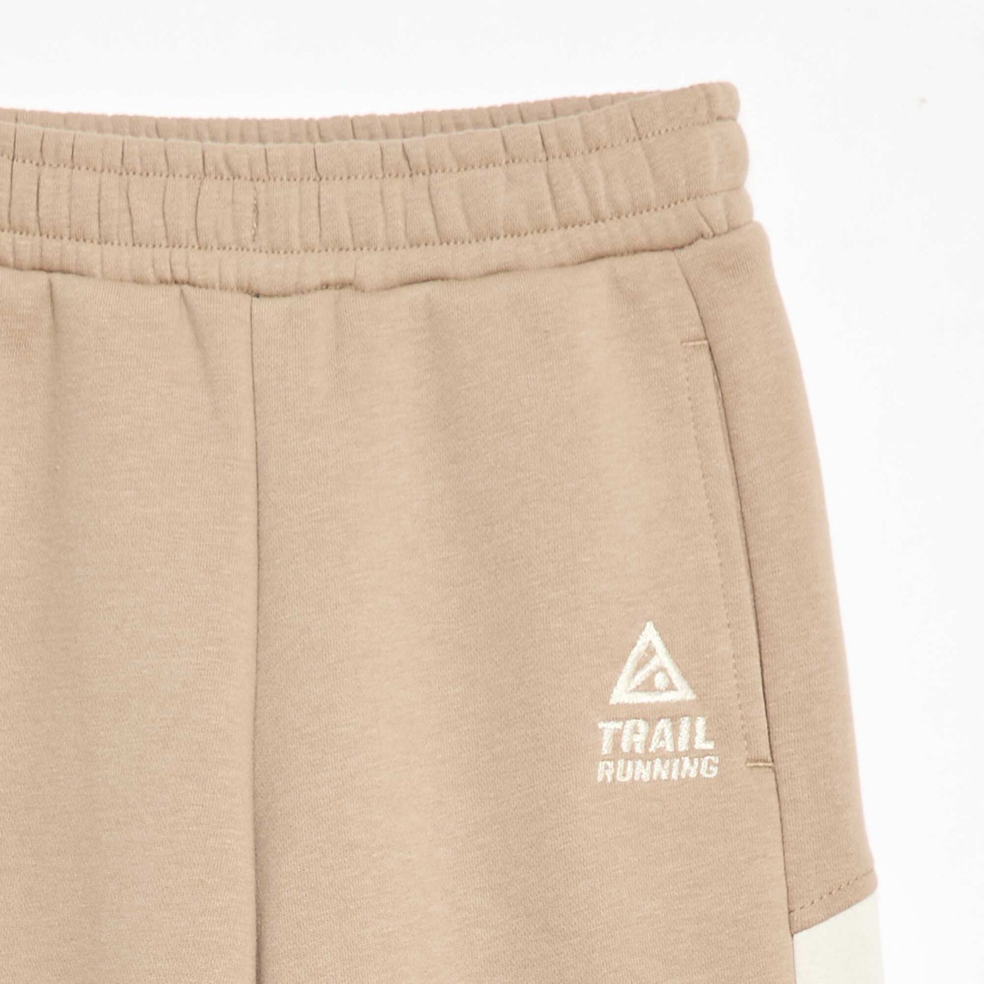 Pantalón de chándal de felpa con bloques de color BEIGE