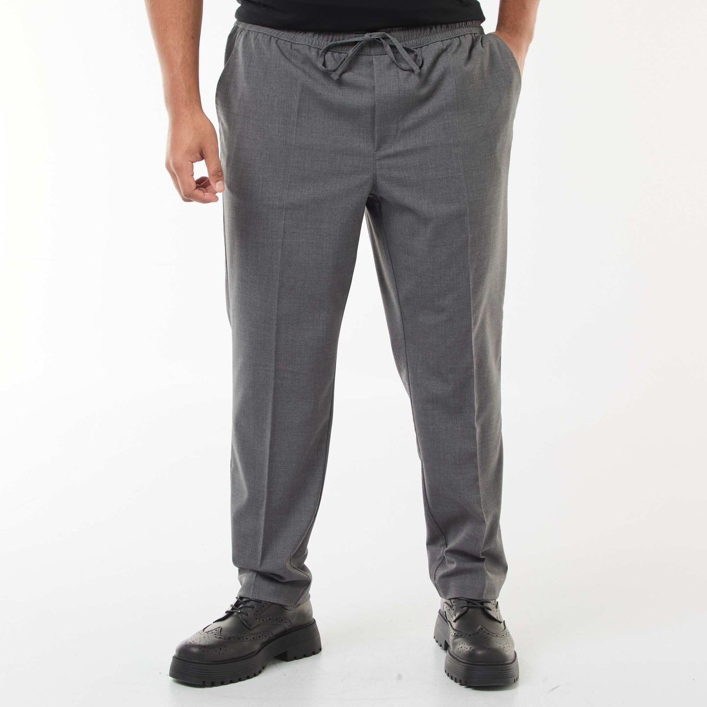 Pantalón estilo 'jogger' liso GRIS
