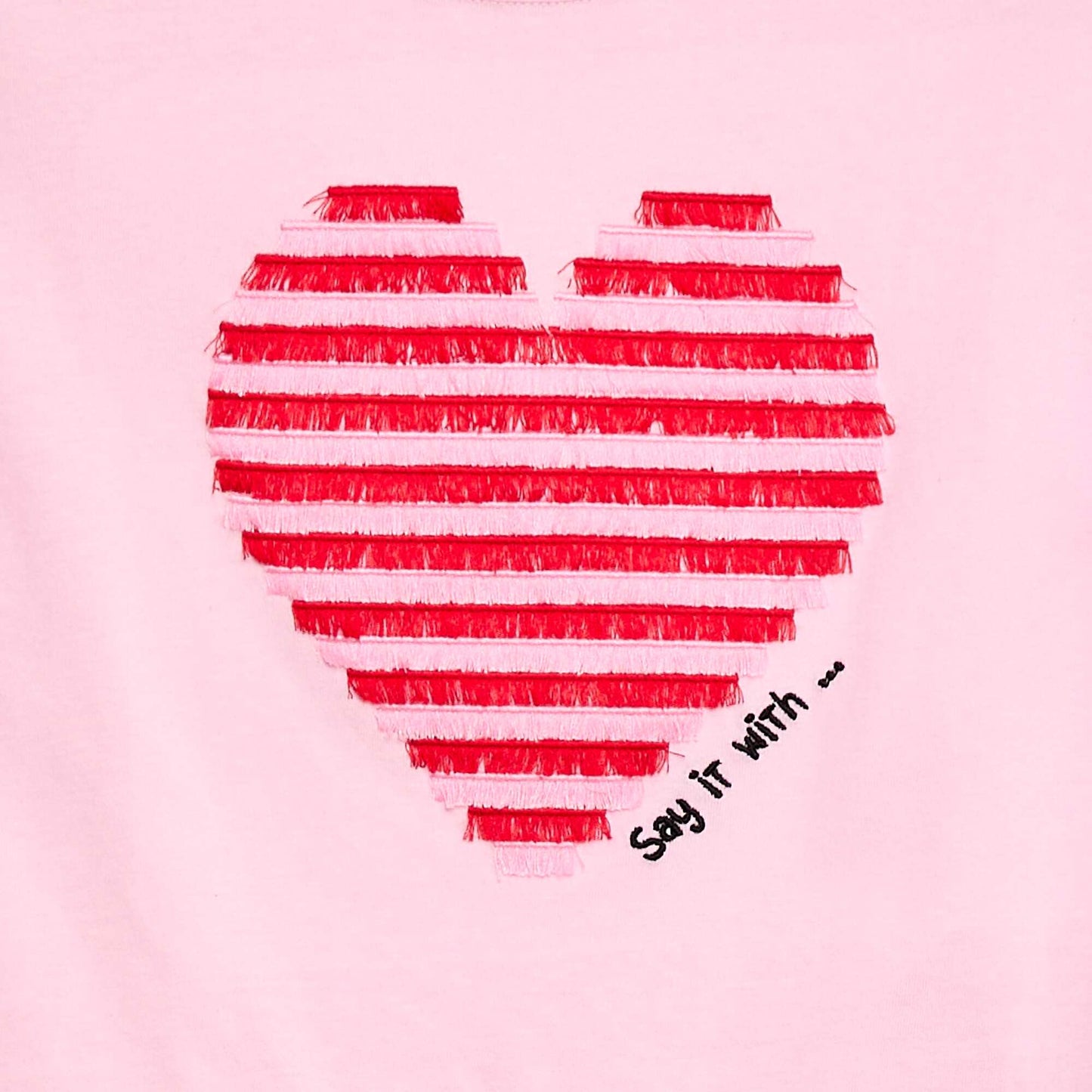 Camiseta de manga corta con diseño ROSA
