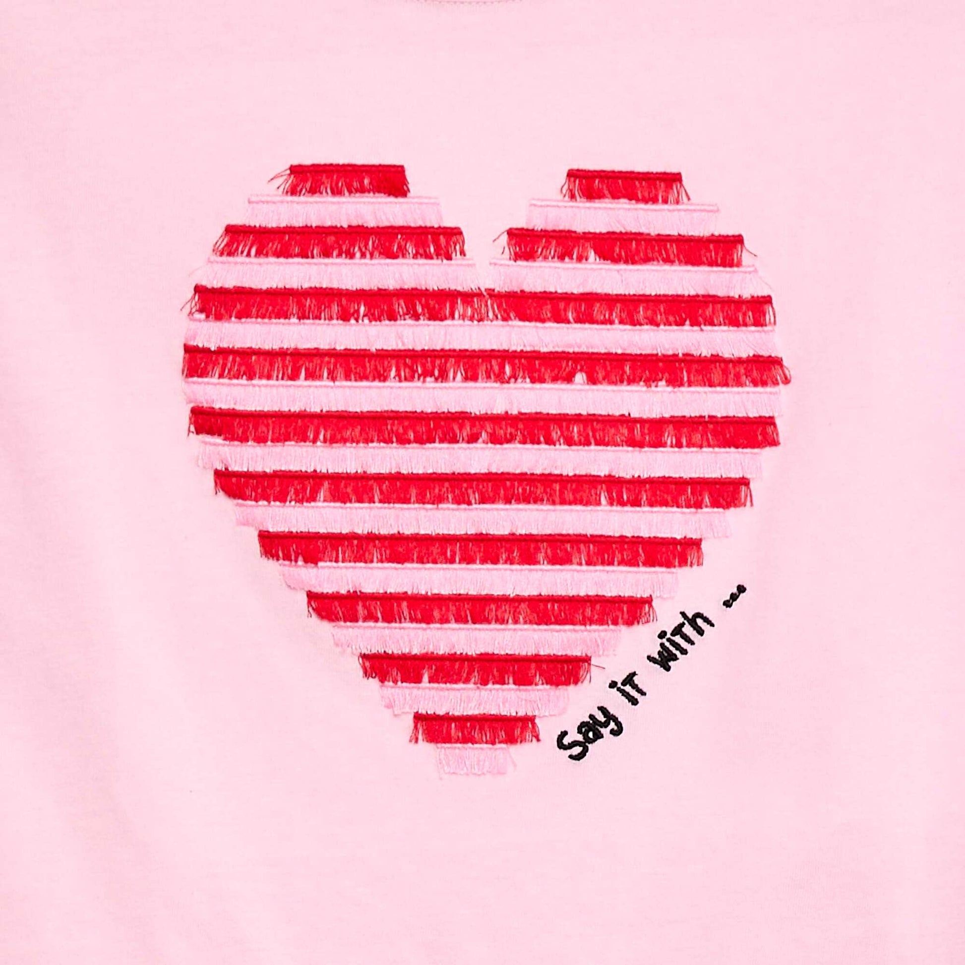 Camiseta de manga corta con diseño ROSA