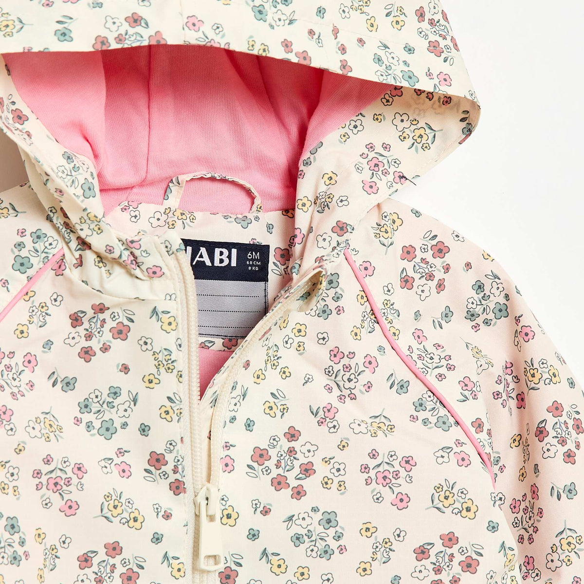 Campera cortavientos con capucha BLANCO