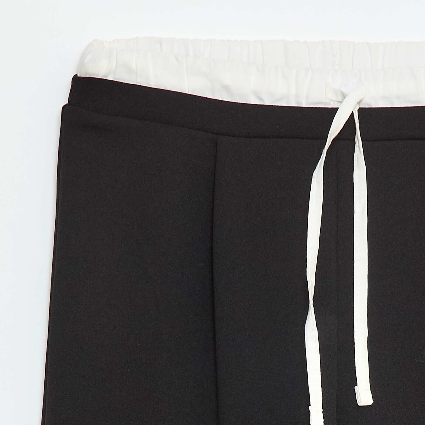 Pantalón ancho con efecto 2 en 1 estilo calzón NEGRO