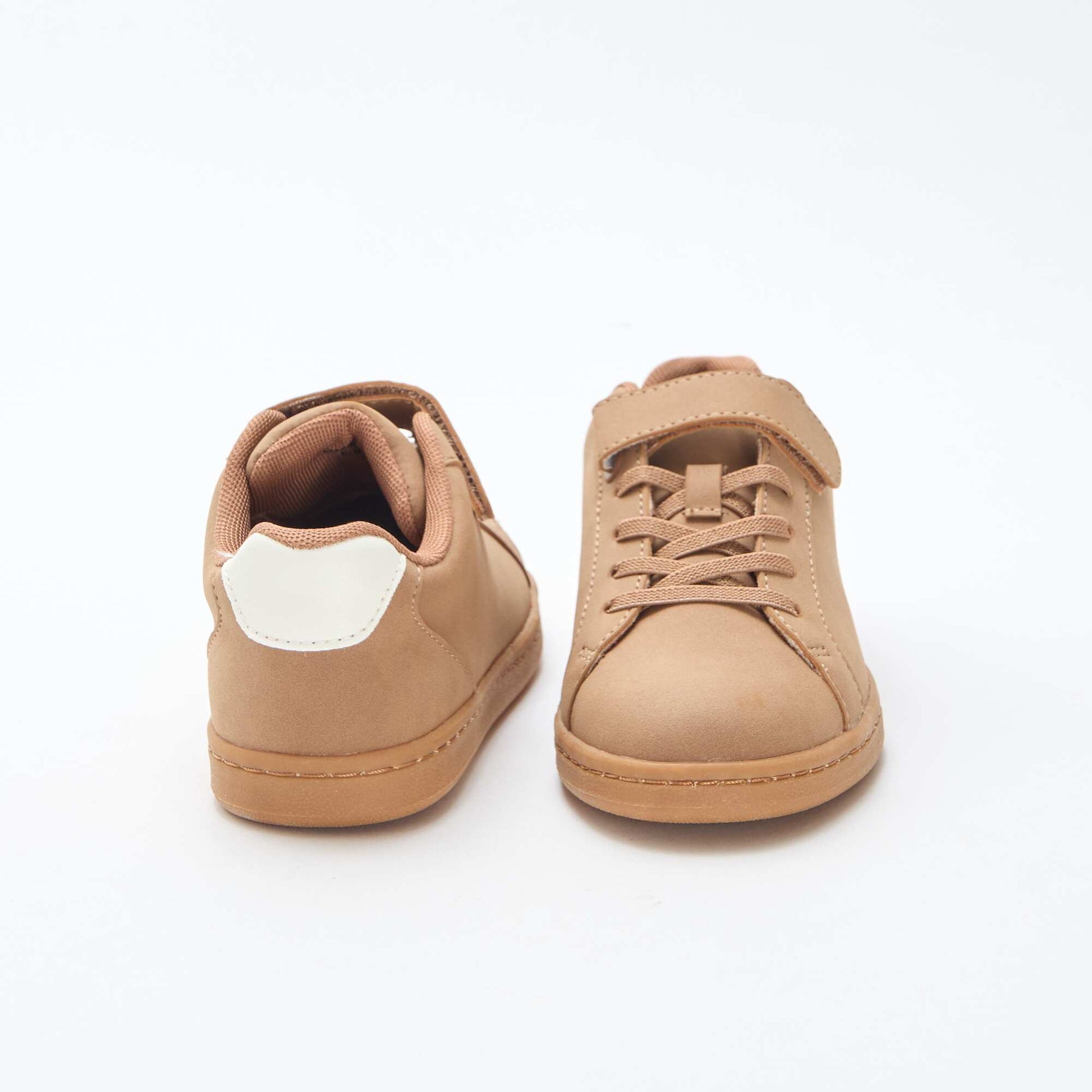 Zapatillas bajas de ante sintético con velcro MARRON