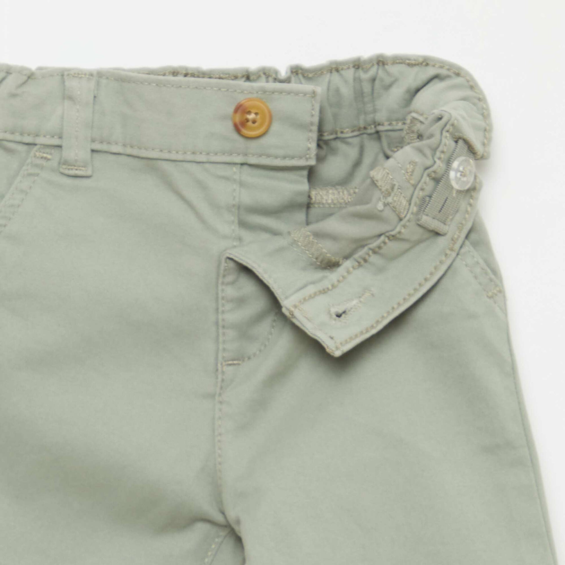 Pantalón chino recto de algodón elástico VERDE