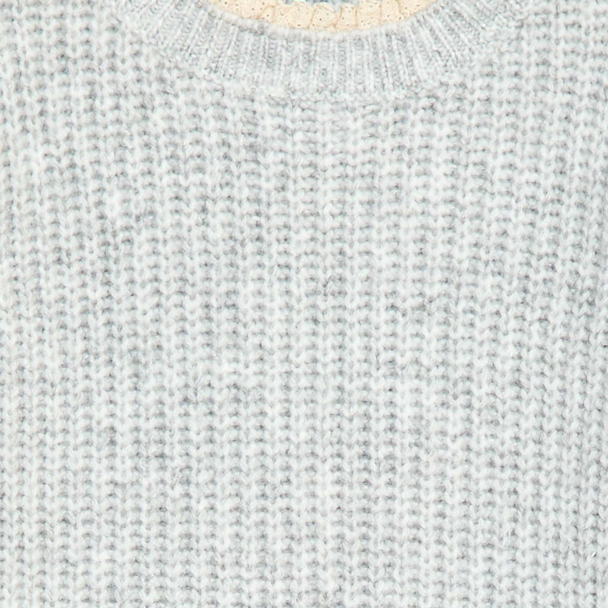 Vestido tipo sweater con cuello de encaje GRIS