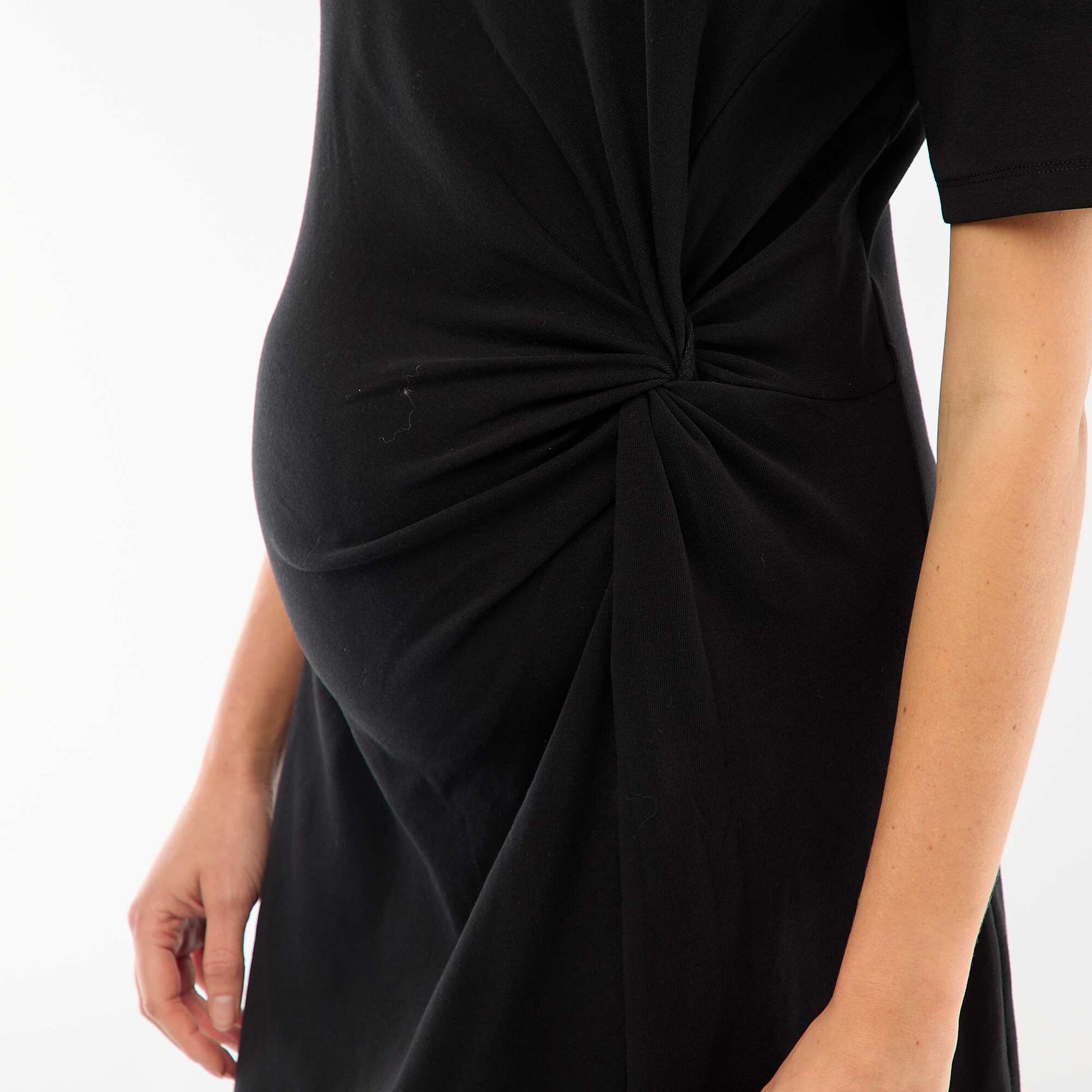 Vestido maternidad con torsión frontal NEGRO