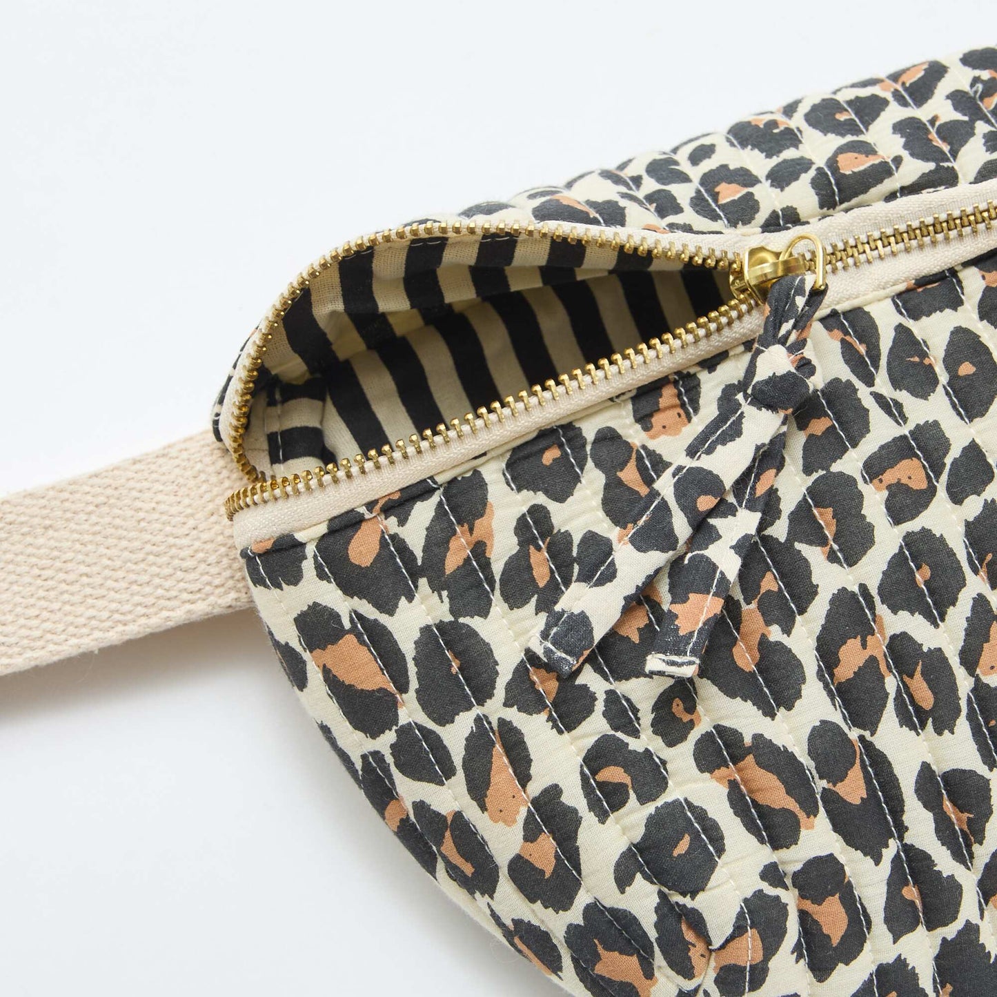 Riñonera con estampado fantasía MARRON