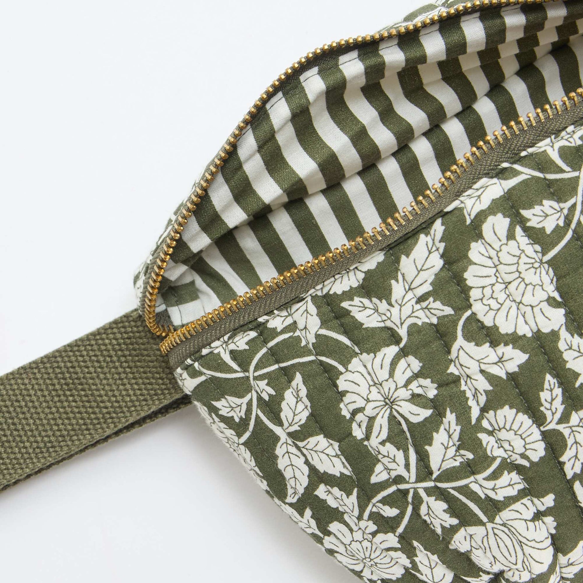 Riñonera con estampado fantasía KAKI