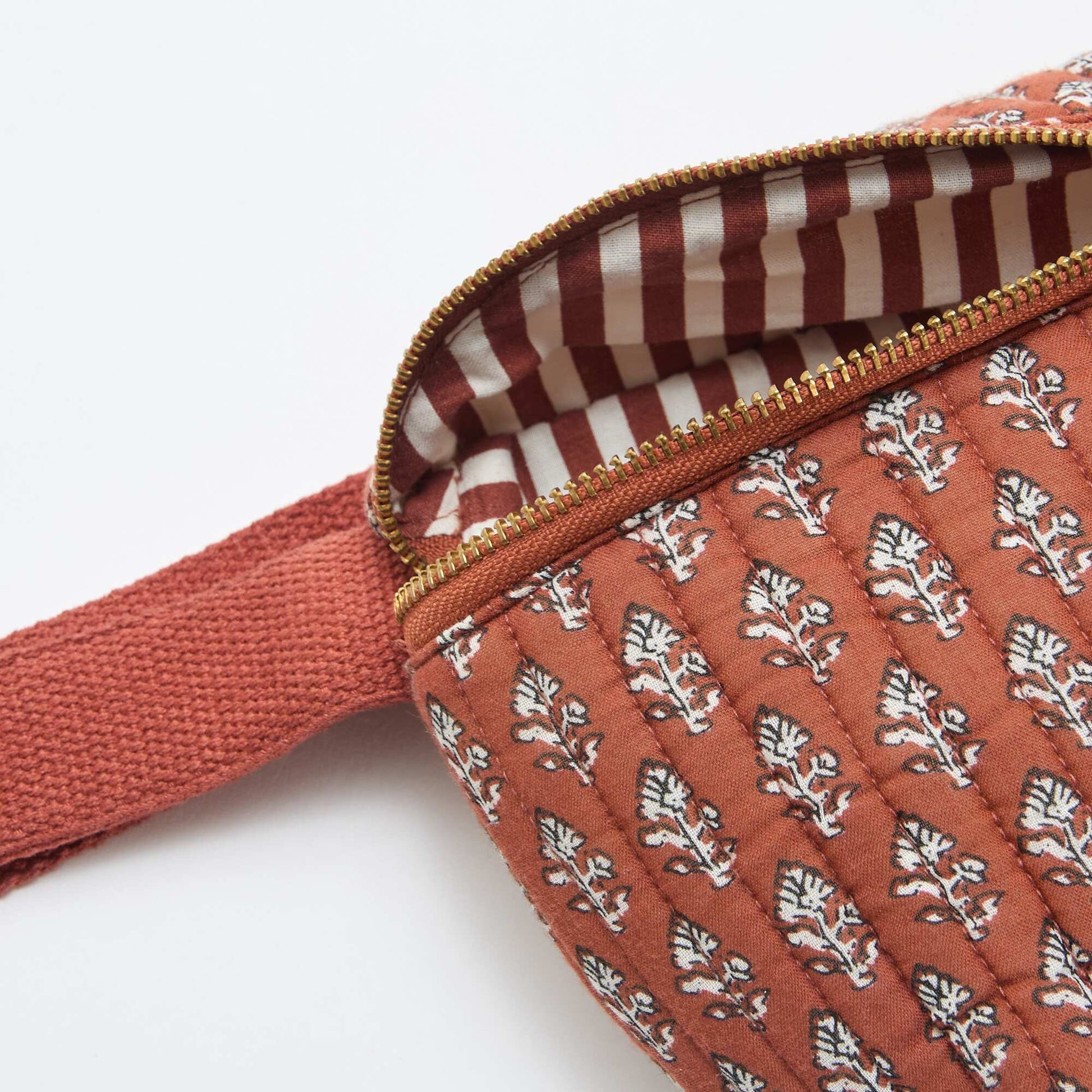 Riñonera con estampado fantasía BEIGE