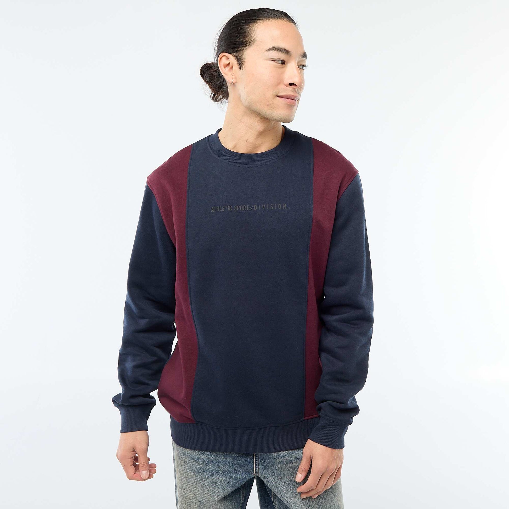 Buzo color block estilo deportivo AZUL