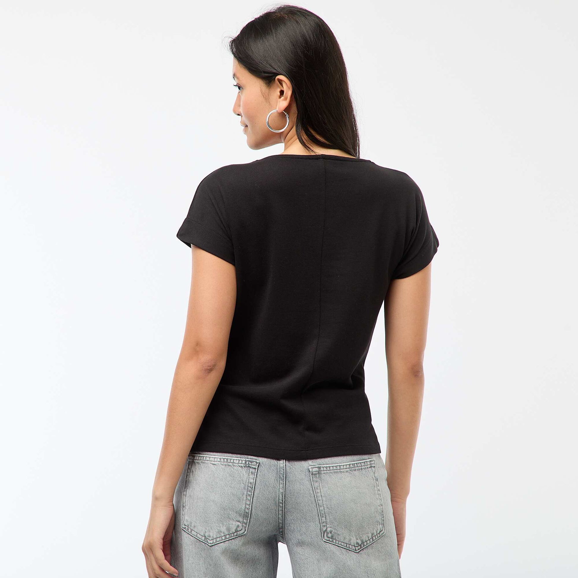 Camiseta con escote amplio cruzado NEGRO