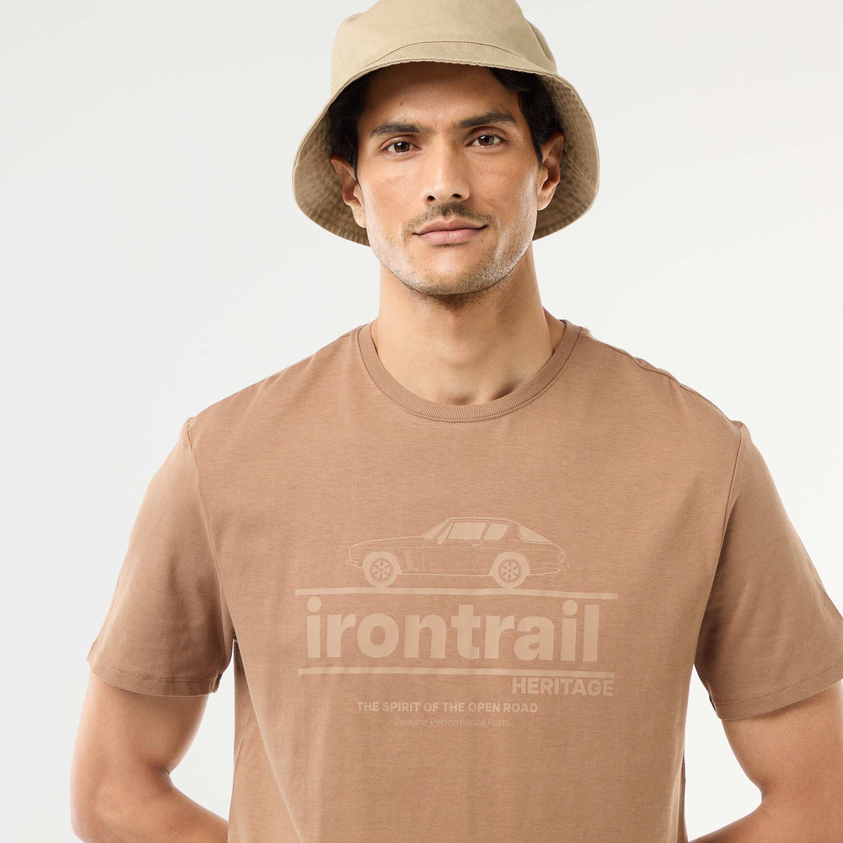 Camiseta estampada con diseño original MARRON