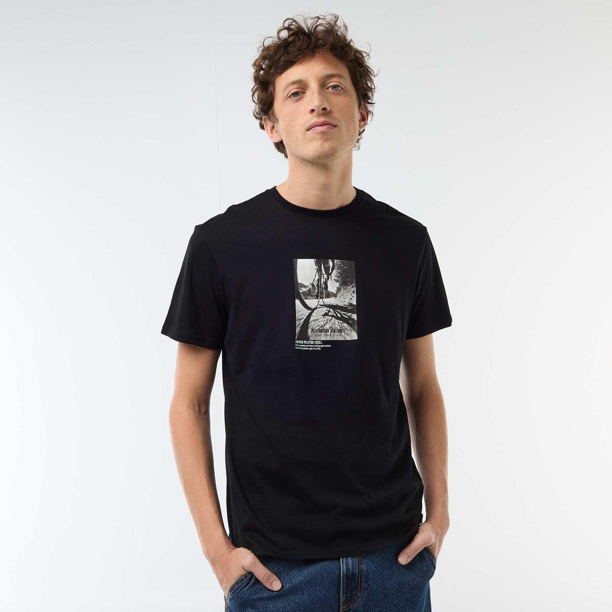 Camiseta estampada con diseño original NEGRO