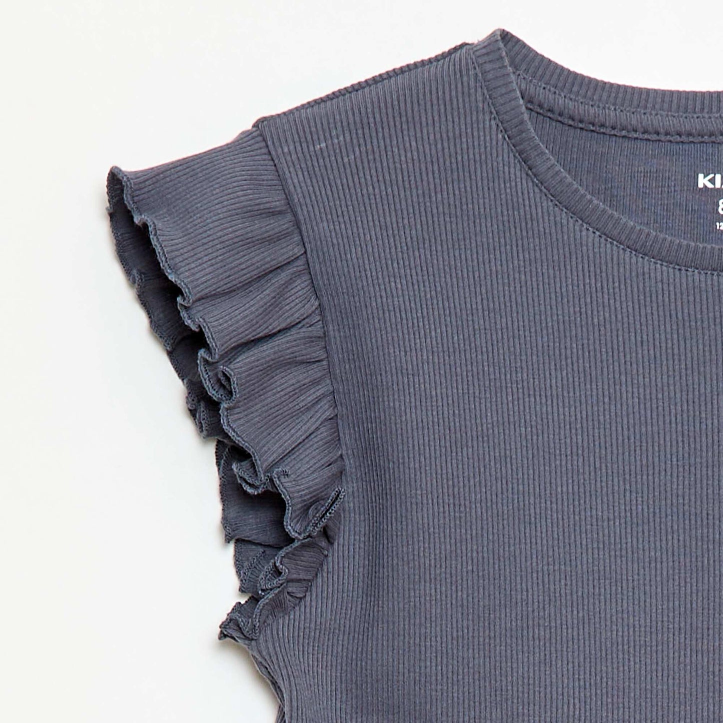 Camiseta de canalé con mangas con volantes GRIS