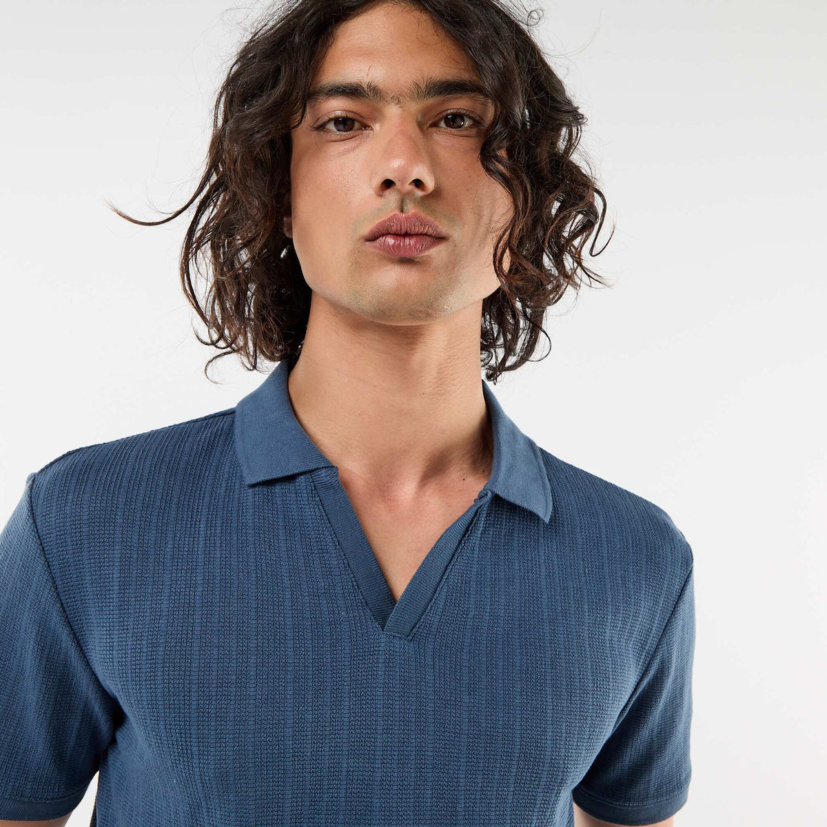 Remera de manga corta y tejido de nido de abeja AZUL