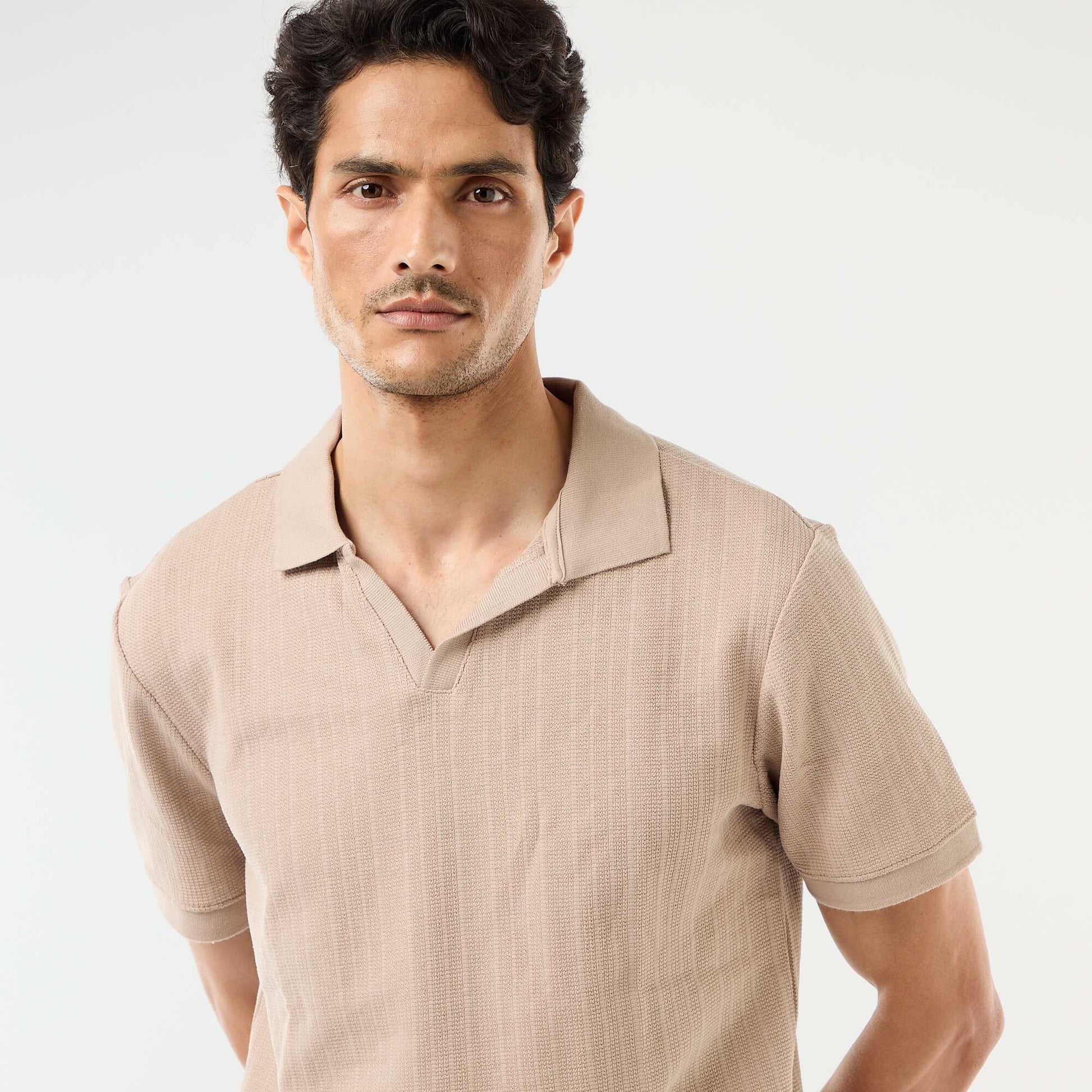 Remera de manga corta y material en nido de abeja BEIGE