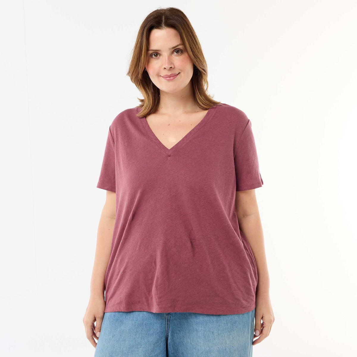 Camiseta básica cuello en pico y manga corta ROSA
